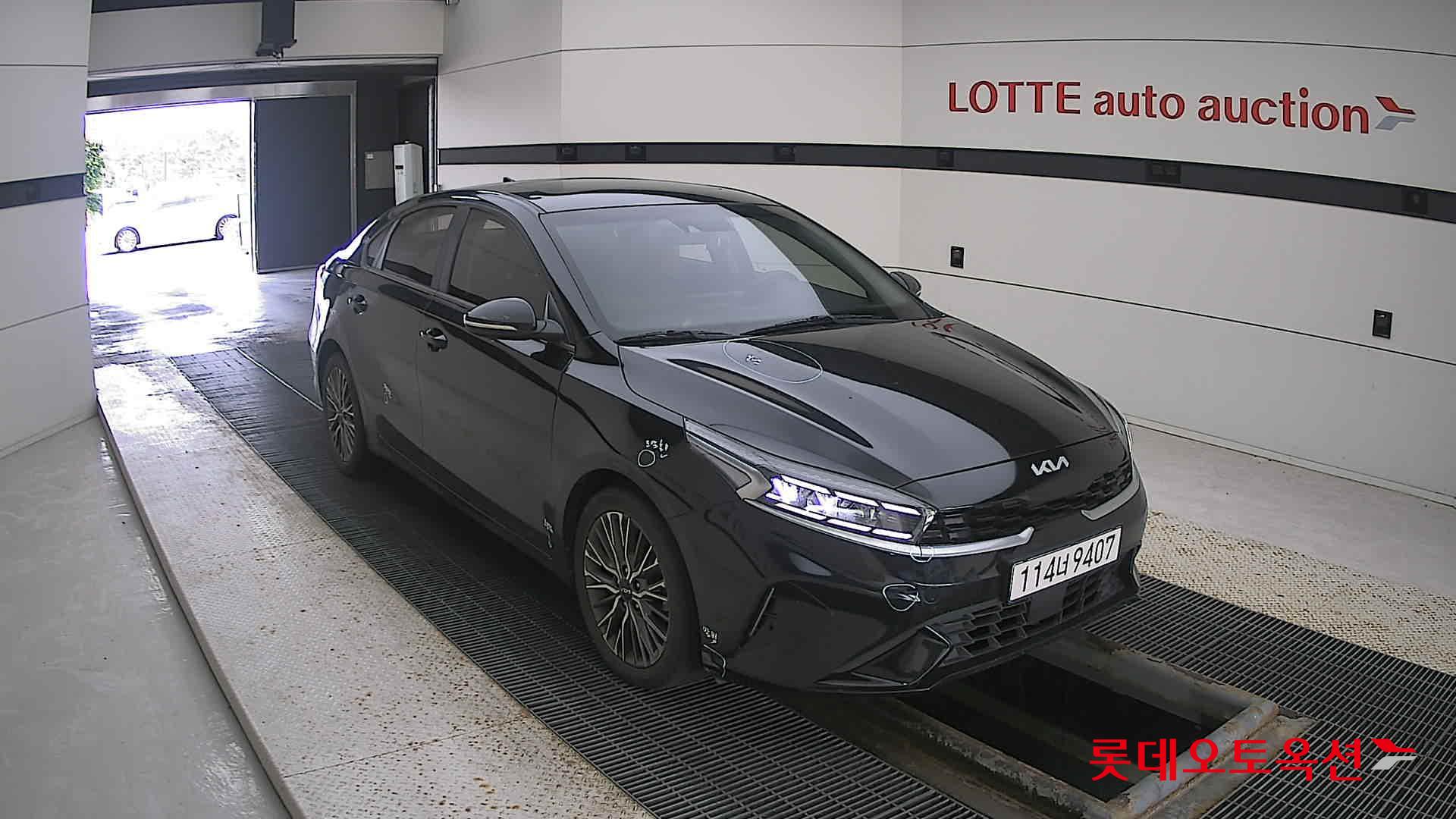 Kia K3 2022 Черный из Кореи, фото 2