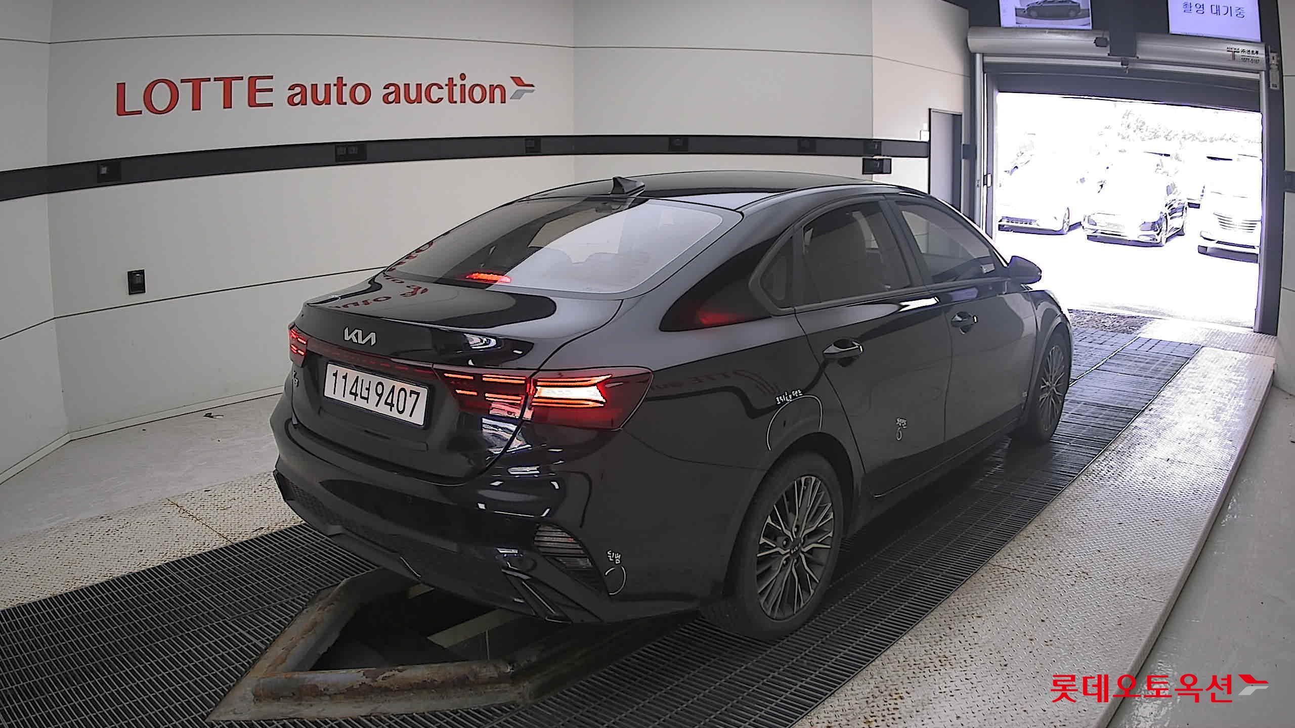 Kia K3 2022 Черный из Кореи, фото 4