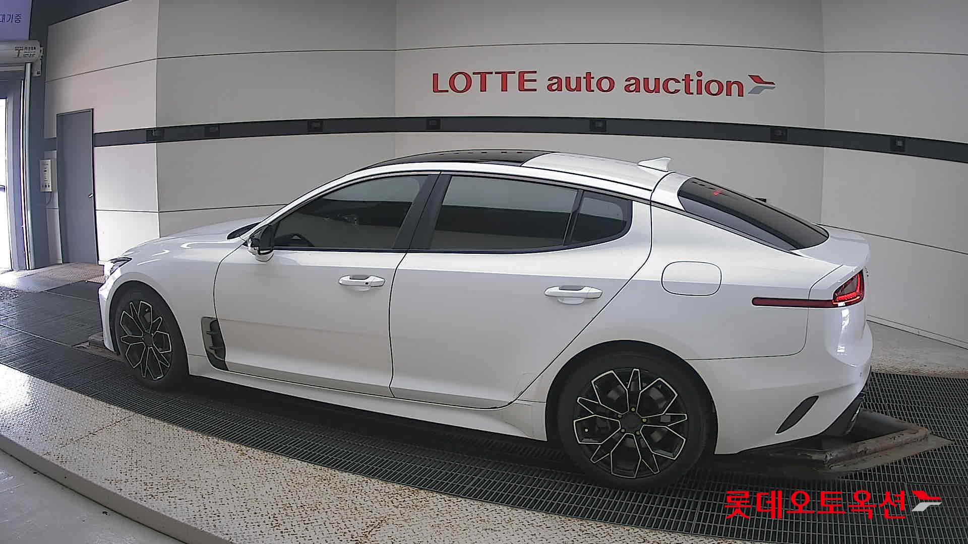 Kia Stinger id 3052578 из Кореи 11