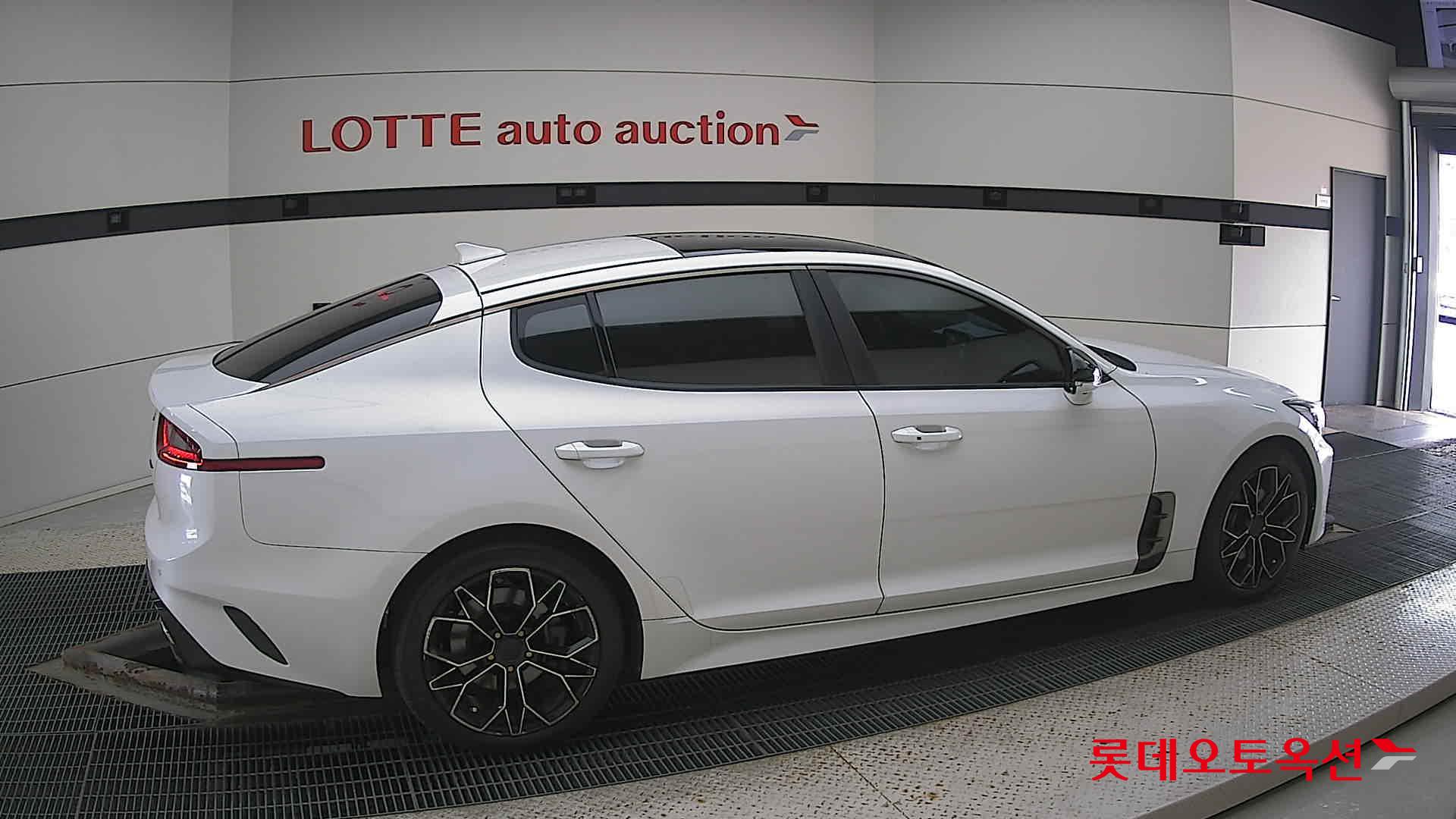 Kia Stinger id 3052578 из Кореи 18