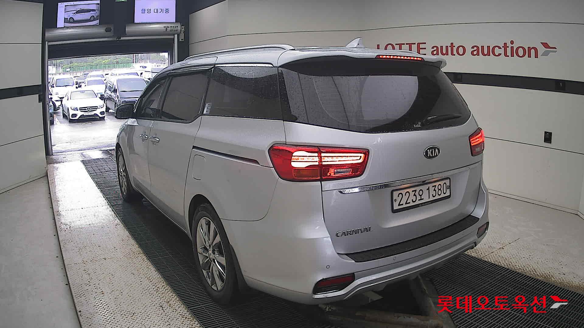 Kia Carnival id 3052576 из Кореи 9