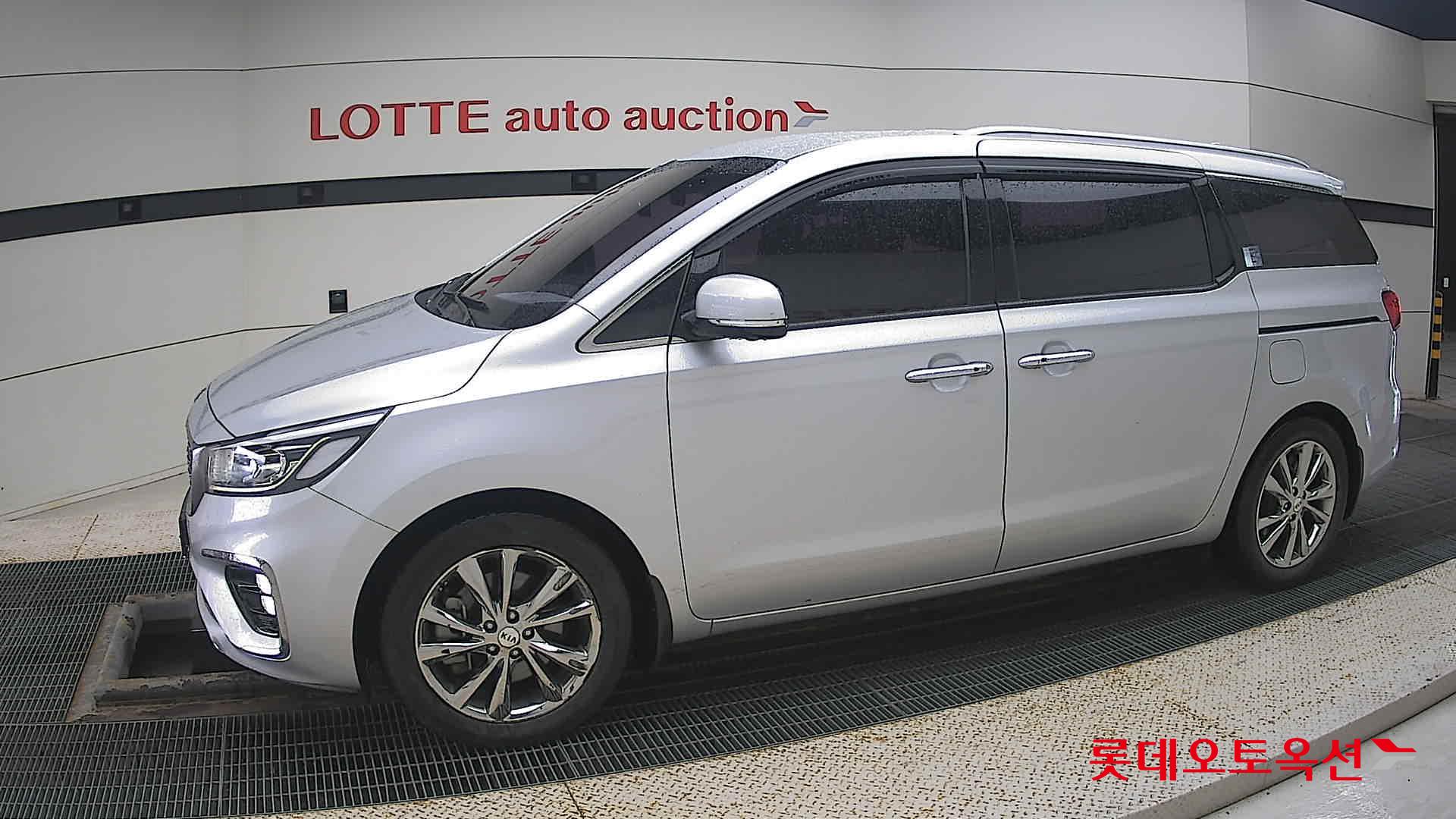 Kia Carnival id 3052576 из Кореи 12