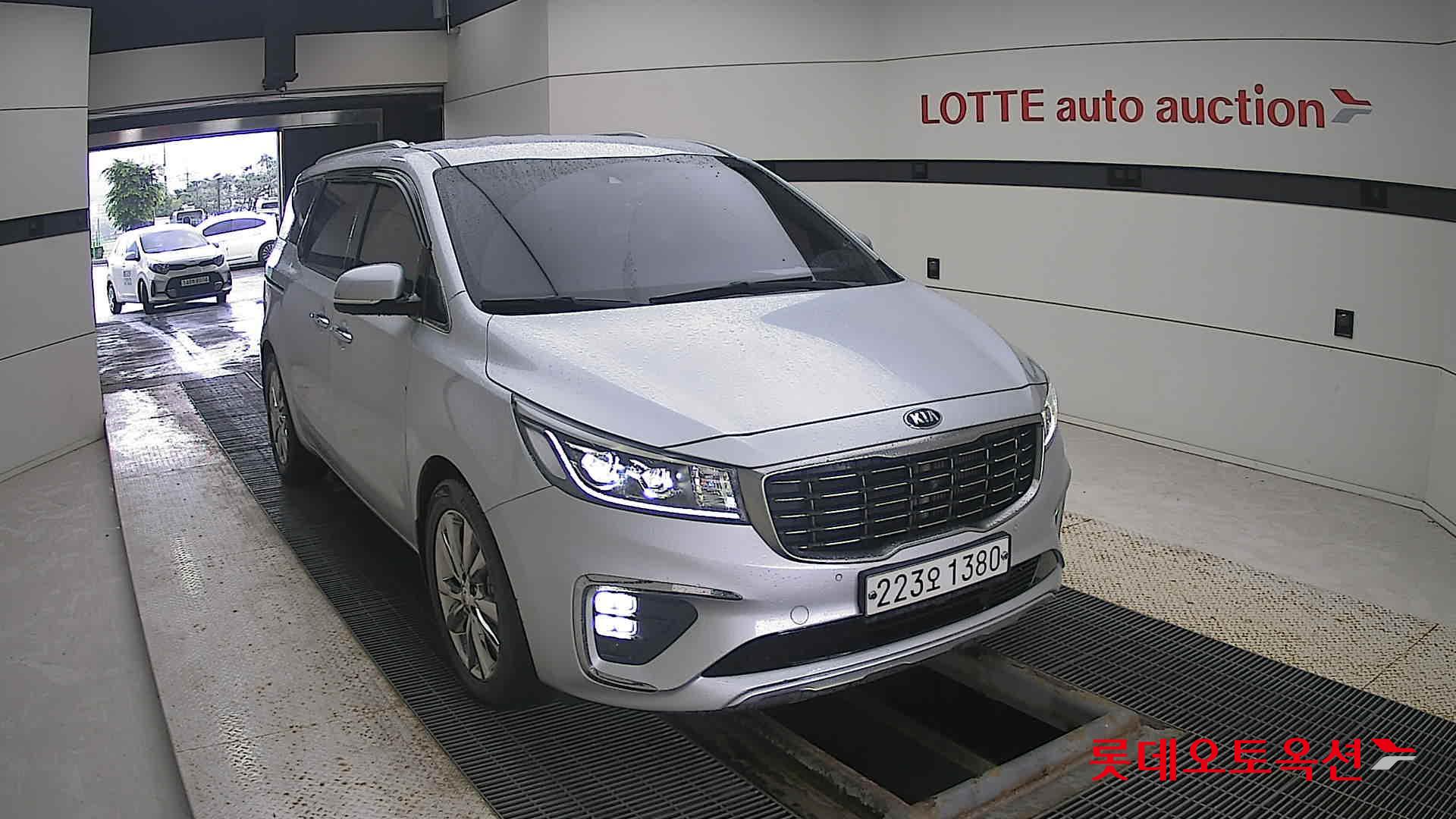 Kia Carnival id 3052576 из Кореи 15