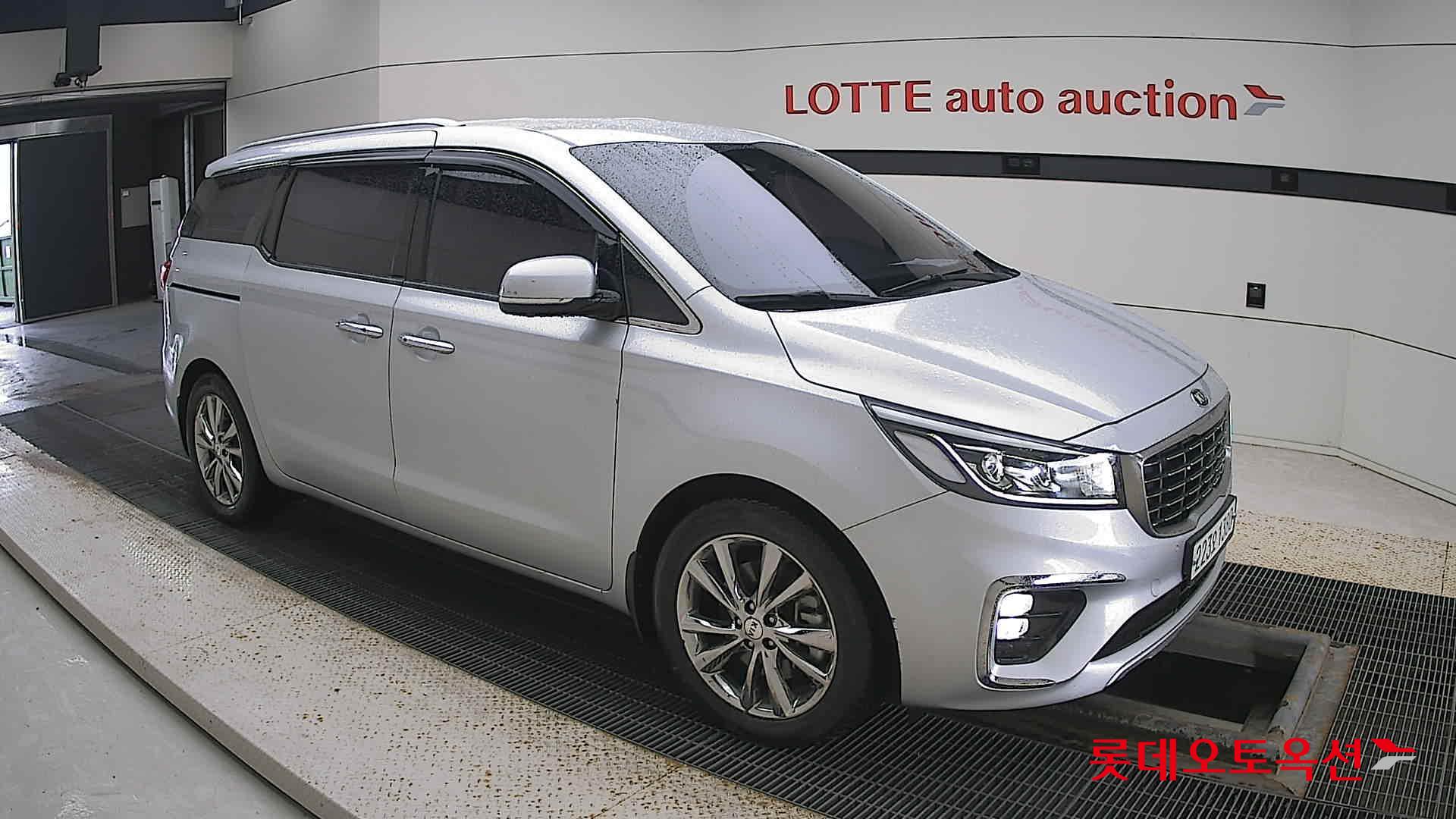 Kia Carnival id 3052576 из Кореи 16