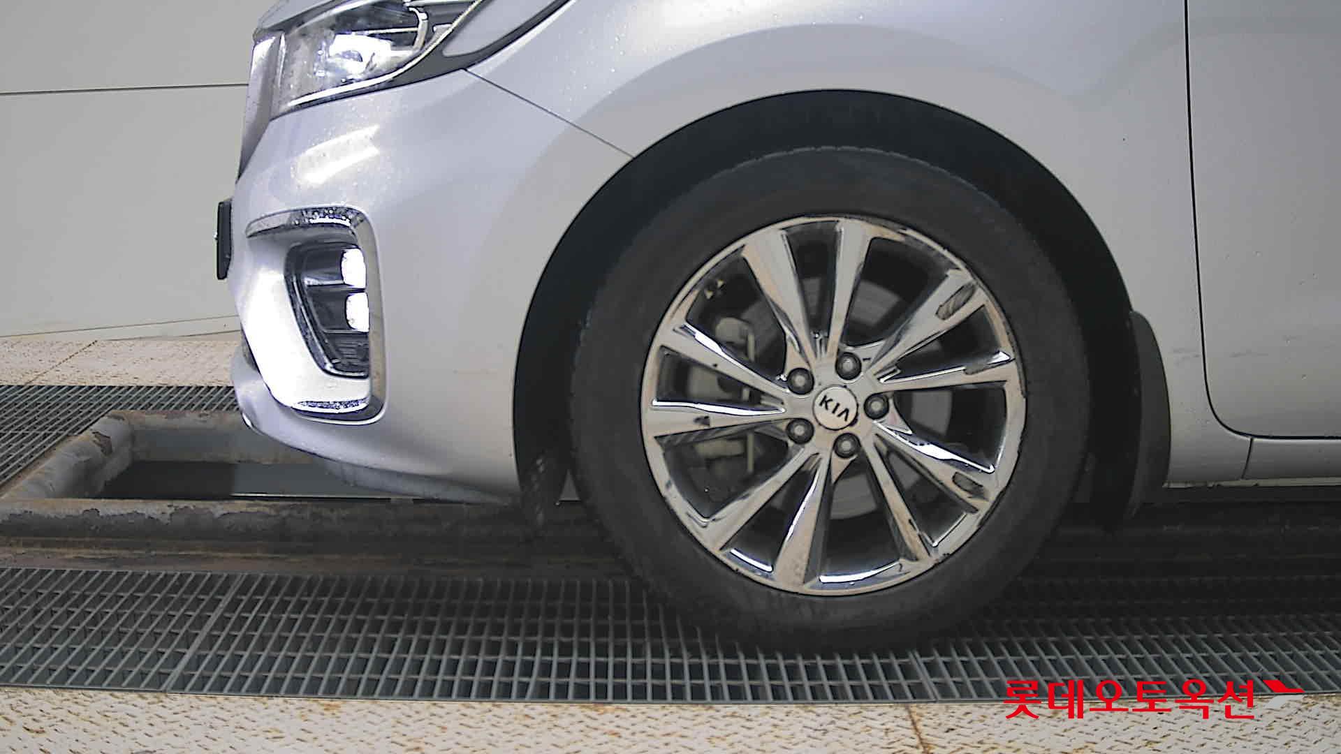 Kia Carnival id 3052576 из Кореи 21