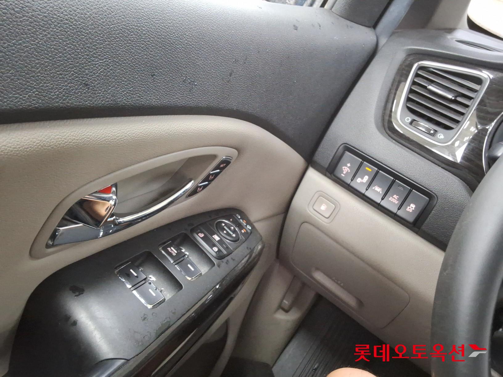 Kia Carnival id 3052576 из Кореи 28