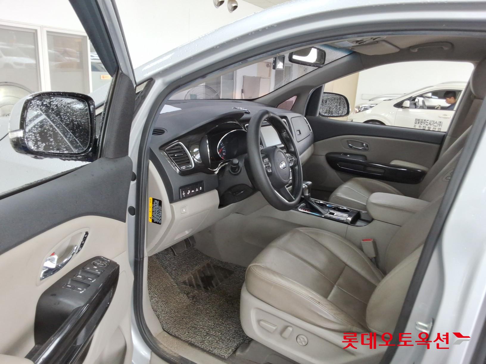 Kia Carnival id 3052576 из Кореи 34