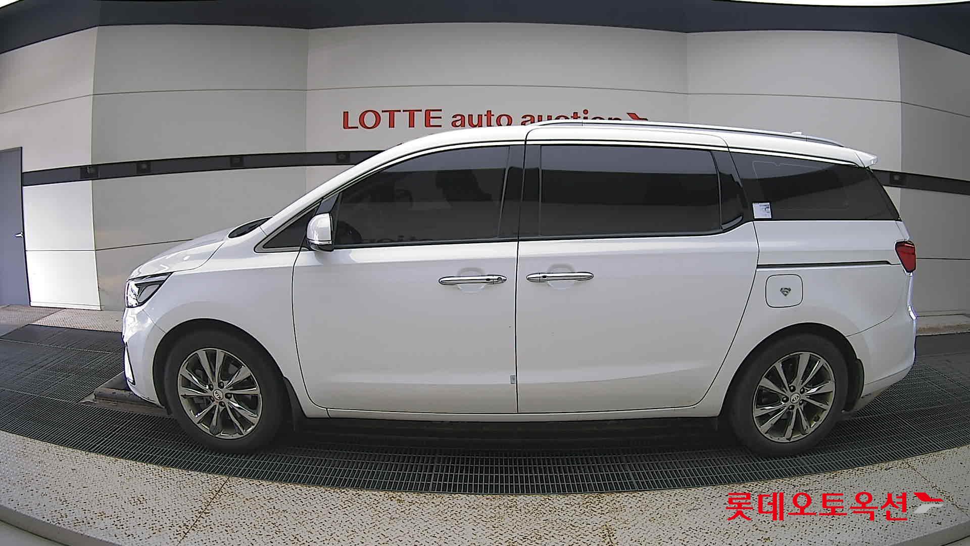 Kia Carnival id 3057710 из Кореи 7