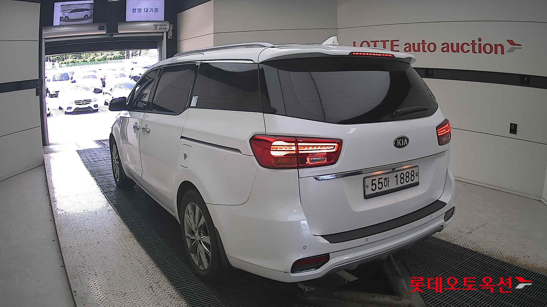 Kia Carnival id 3057710 из Кореи 9