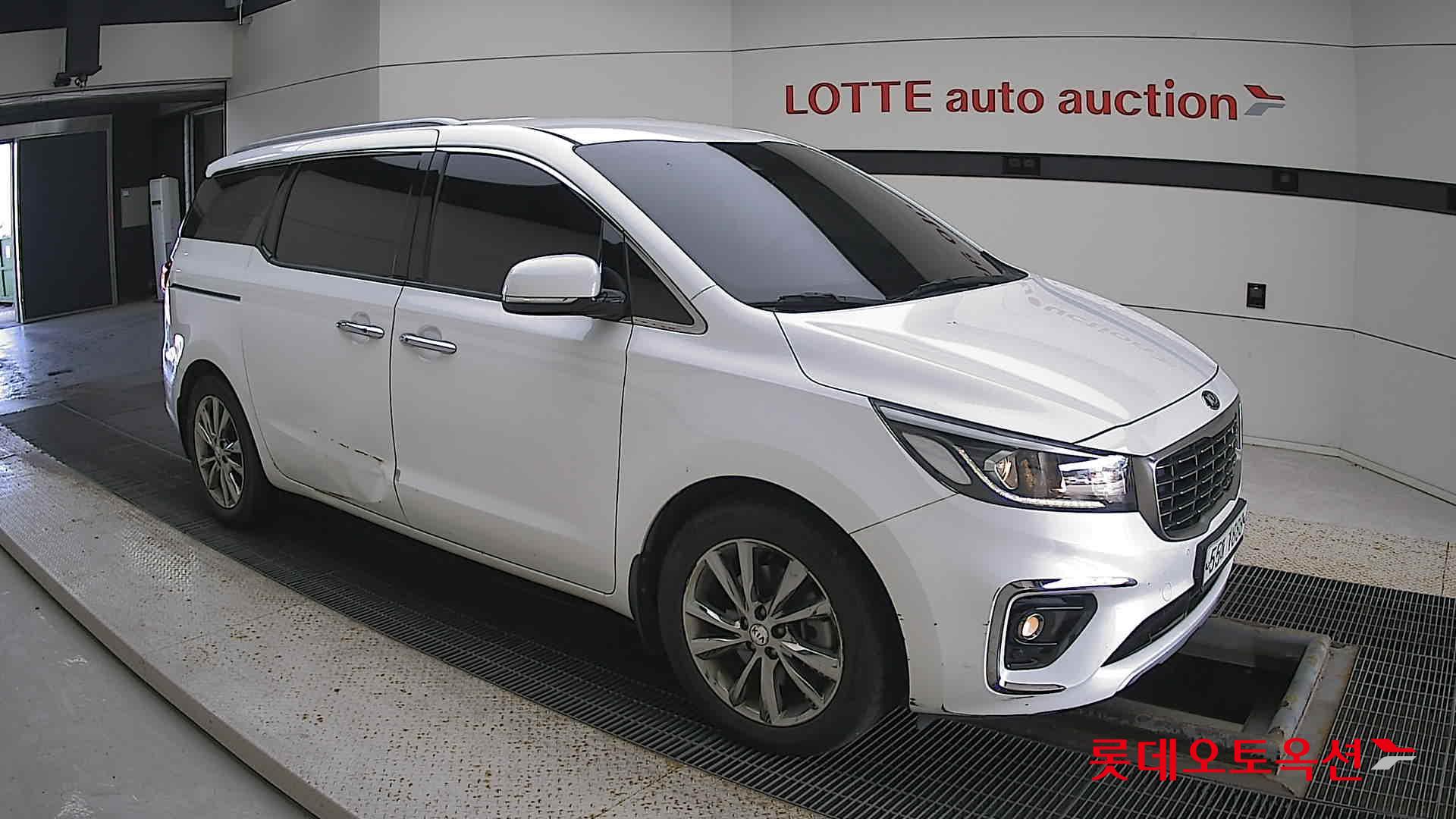 Kia Carnival id 3057710 из Кореи 16