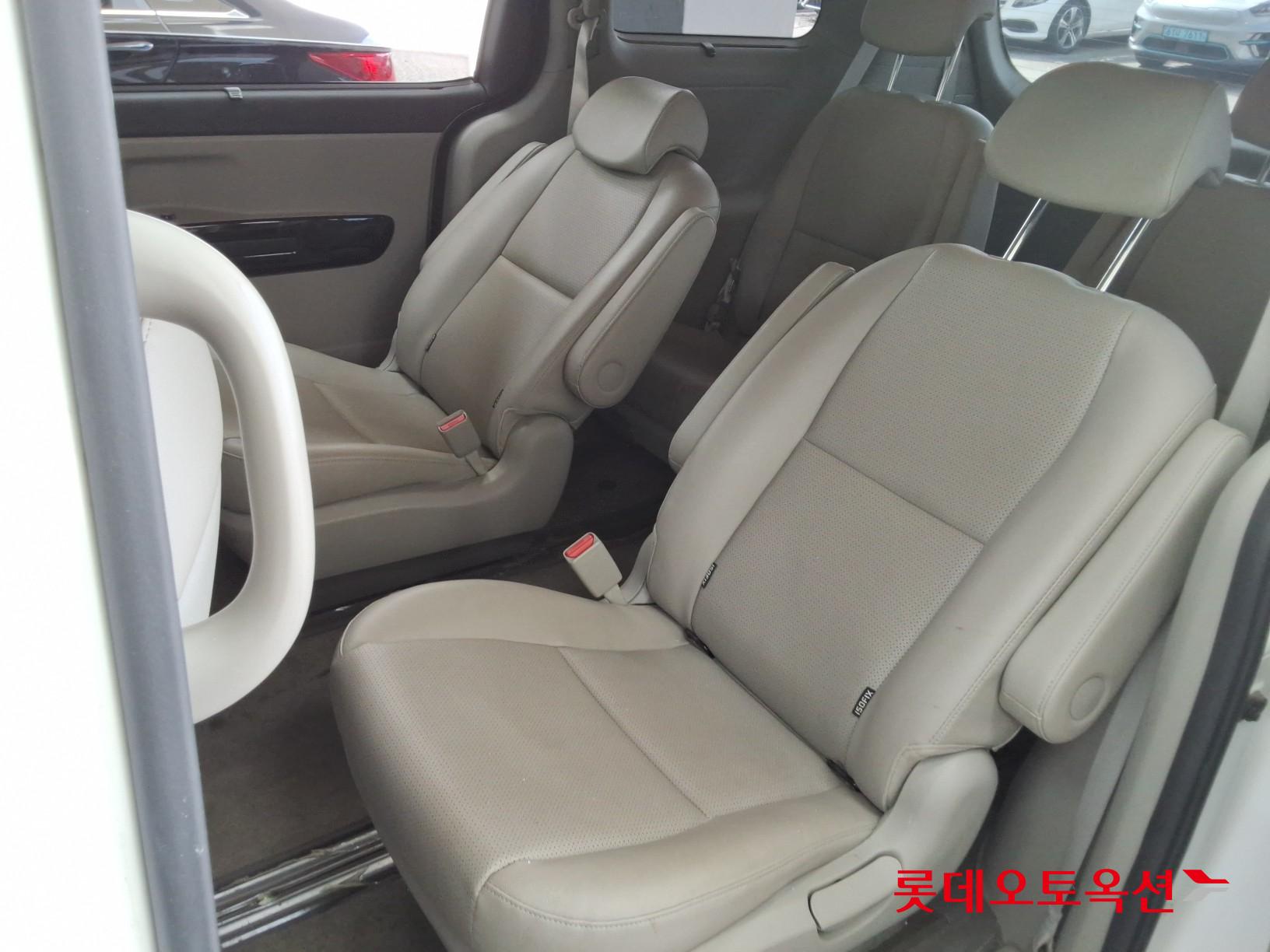 Kia Carnival id 3057710 из Кореи 36