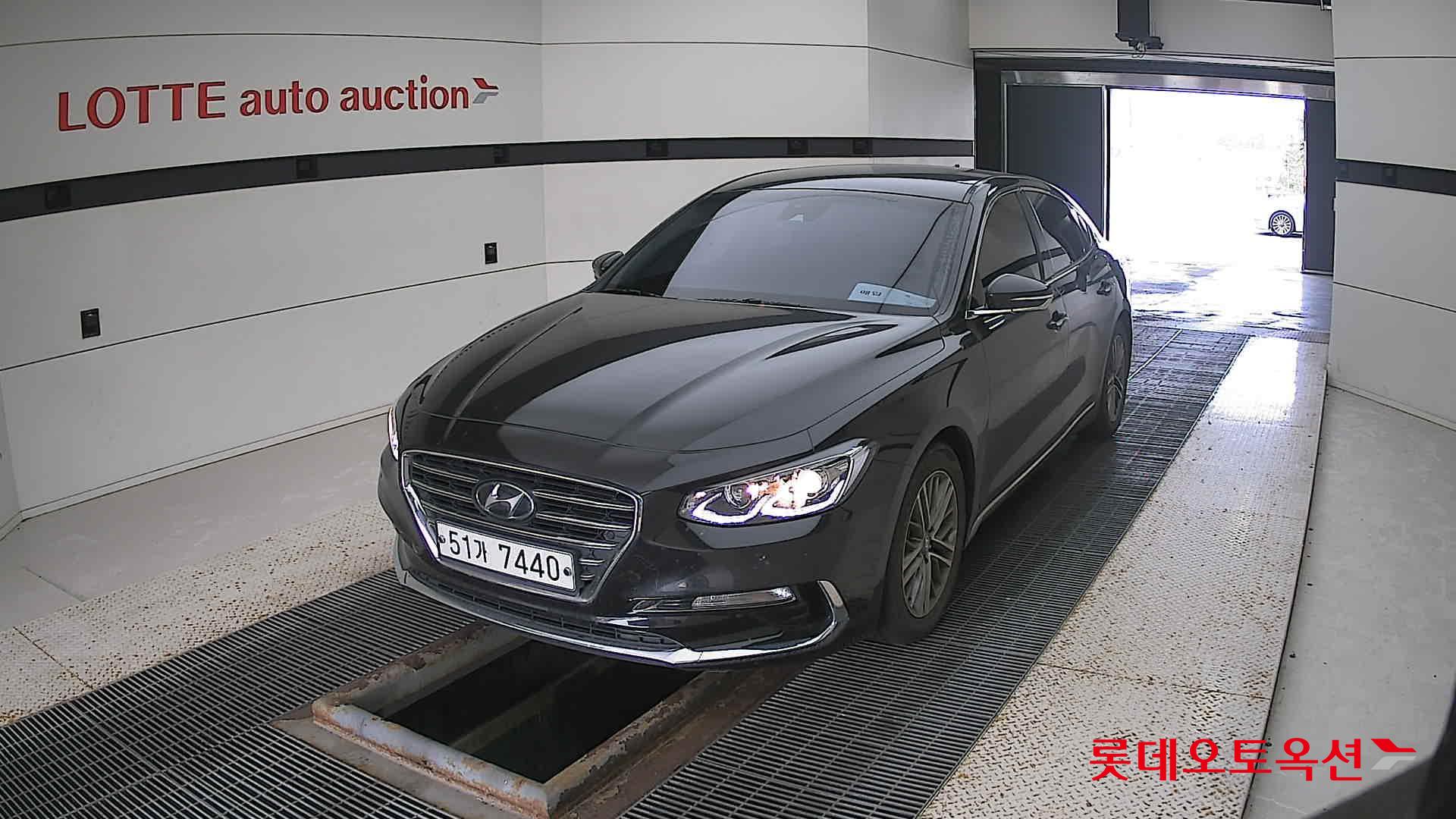 Hyundai Grandeur 2018 Черный из Кореи