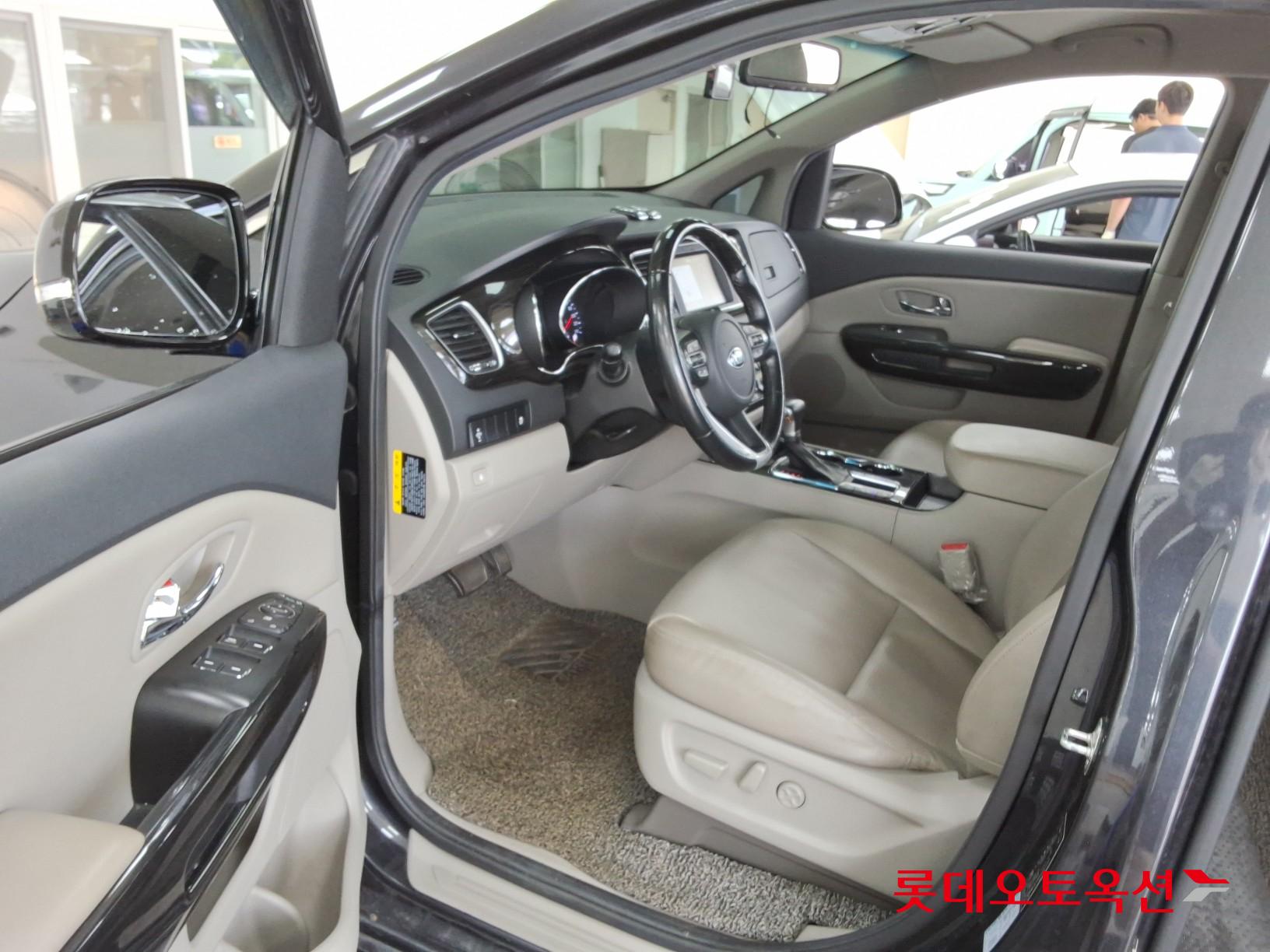 Kia Carnival id 3052582 из Кореи 34