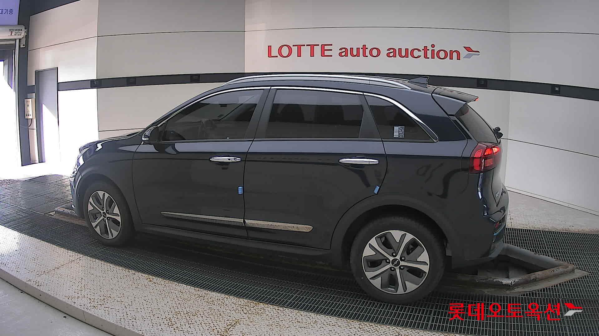 Kia Niro EV id 3057640 из Кореи 11