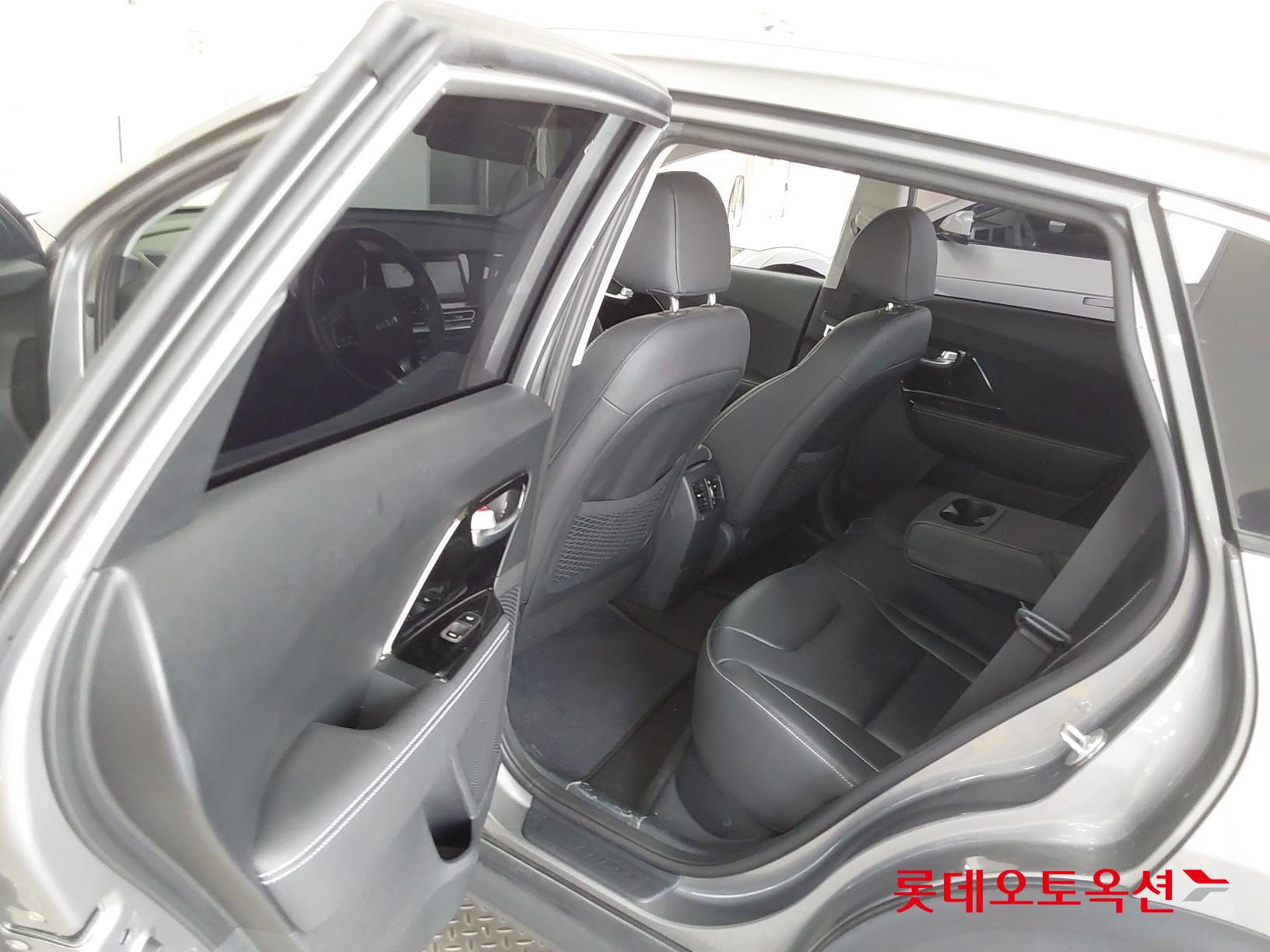 Kia Niro EV id 3057716 из Кореи 36