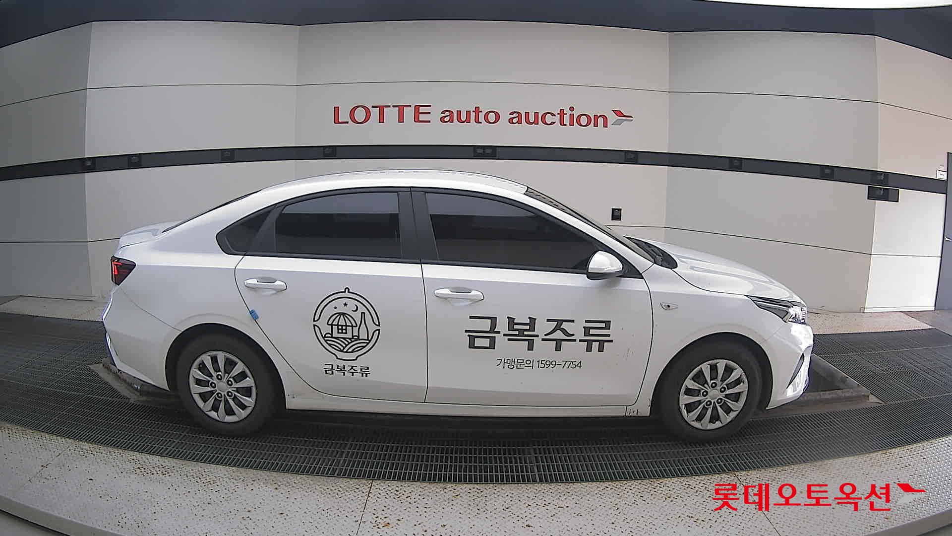 Kia K3 2022 Белый из Кореи, фото 3