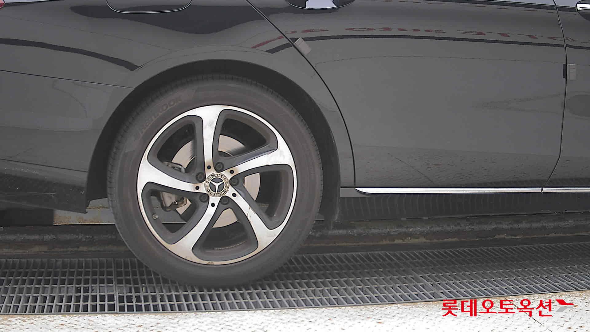 Mercedes-Benz Mercedes-Benz E 250 id 3057617 из Кореи 24