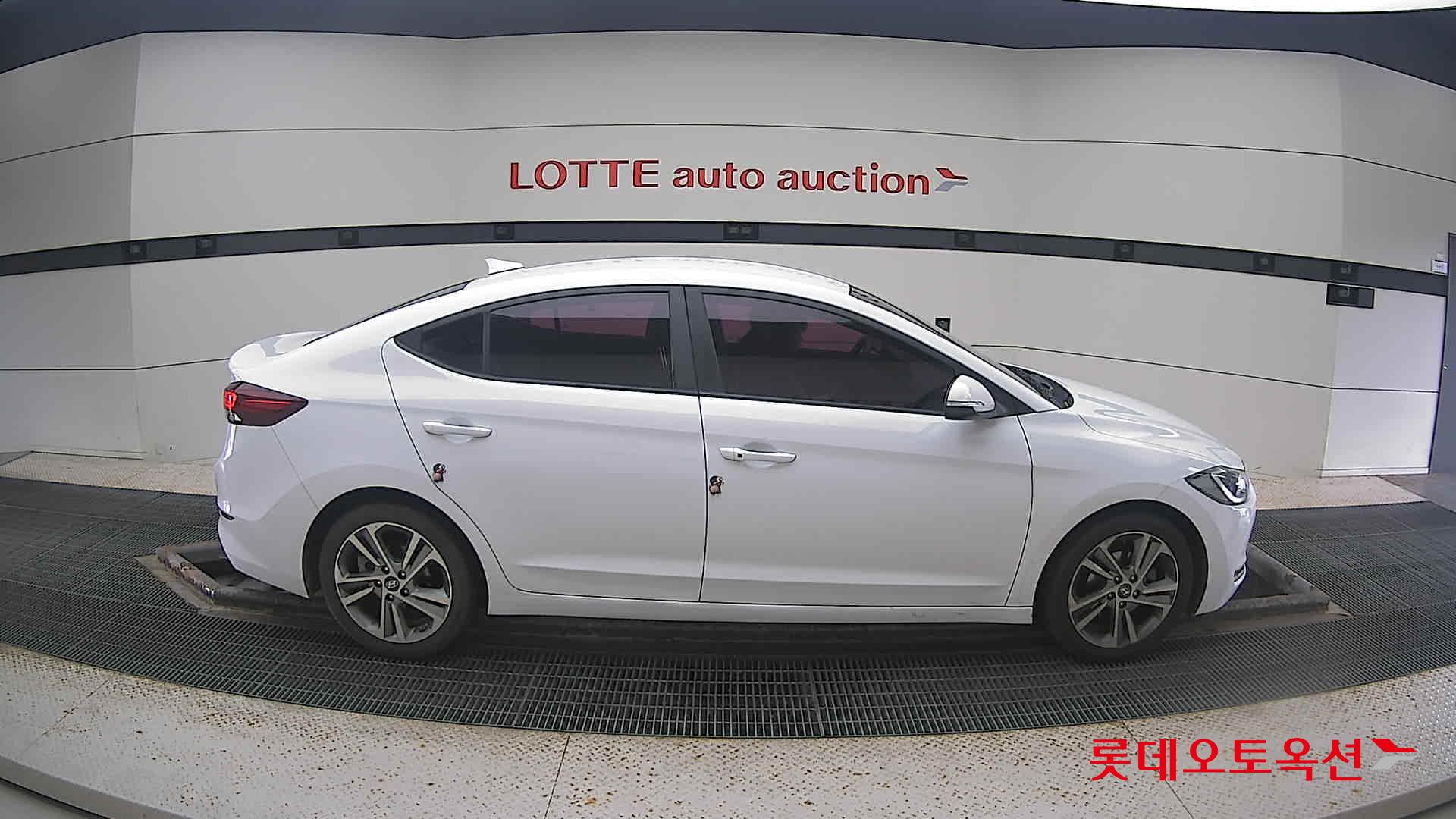 Hyundai Avante 2018 Белый из Кореи, фото 3