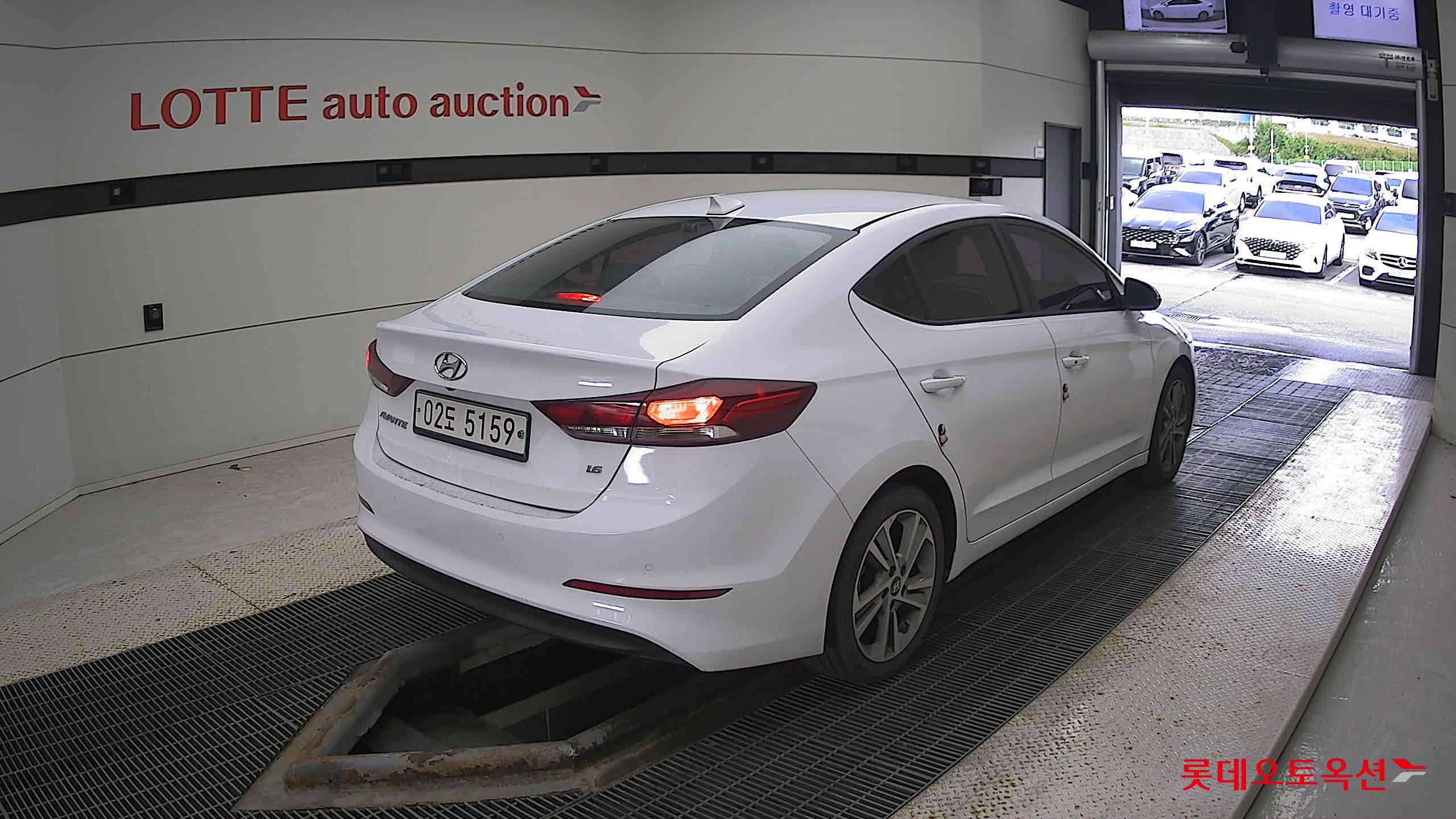 Hyundai Avante 2018 Белый из Кореи, фото 4