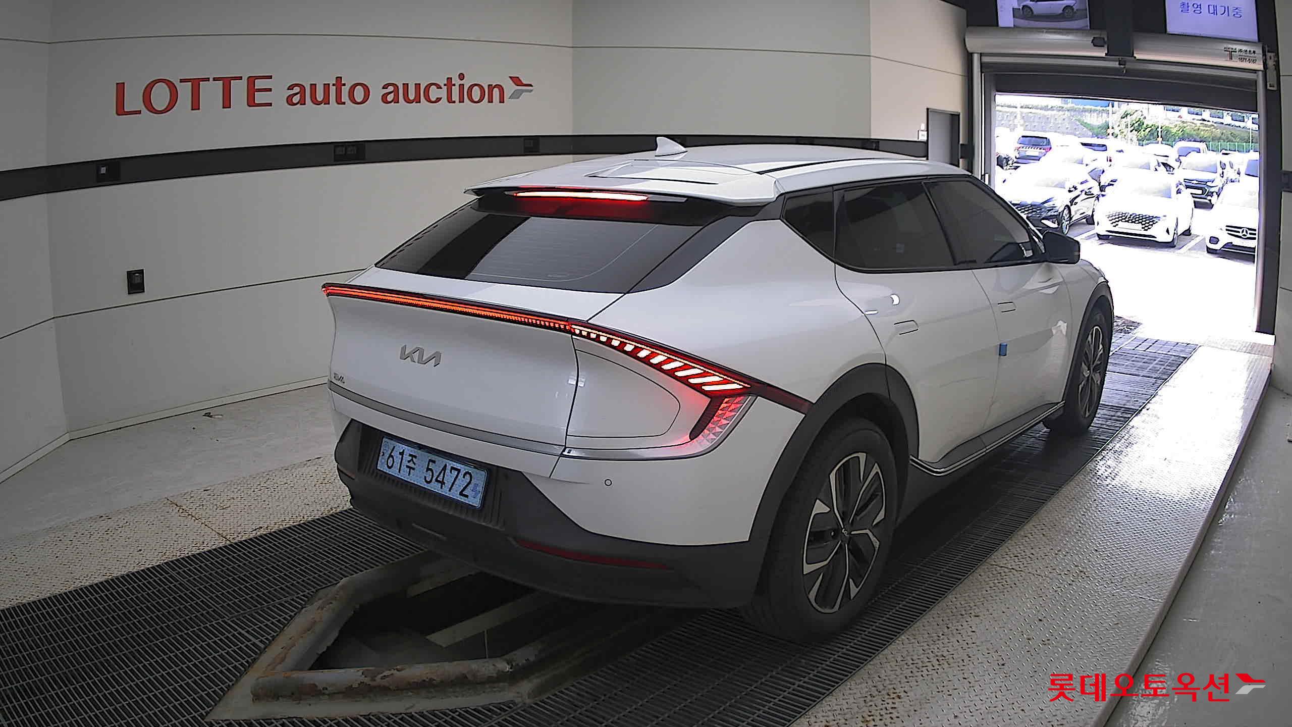 Kia EV6 2022 Белый из Кореи, фото 4