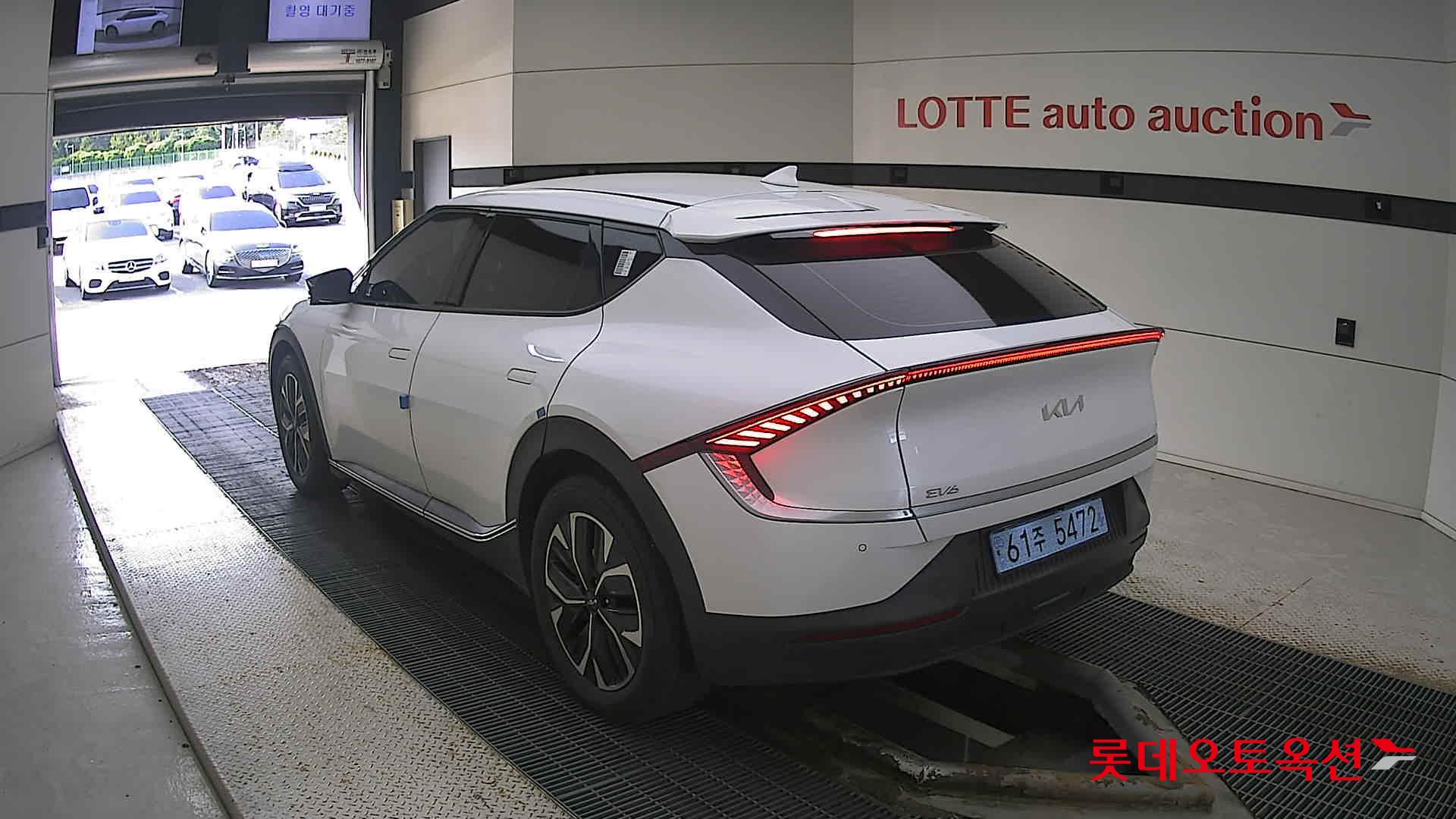 Kia EV6 2022 Белый из Кореи, фото 6