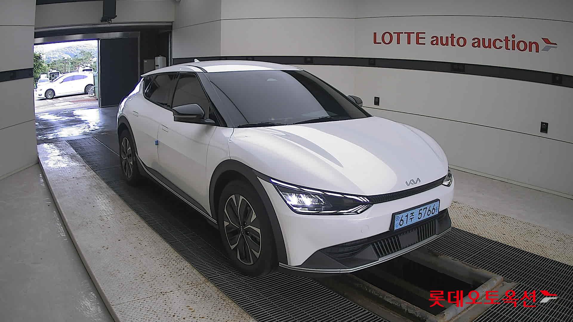 Kia EV6 2022 Белый из Кореи, фото 2