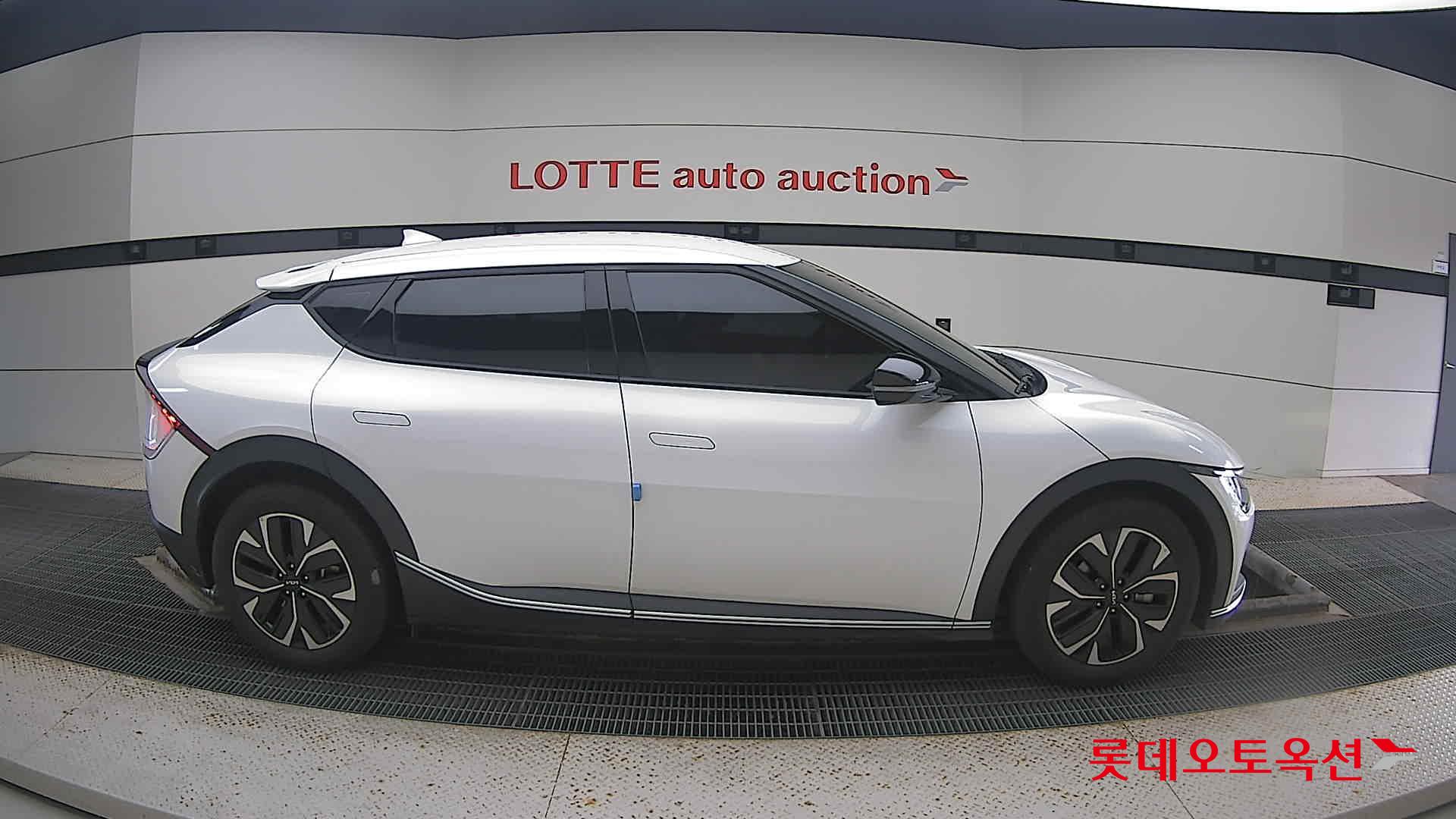 Kia EV6 2022 Белый из Кореи, фото 3