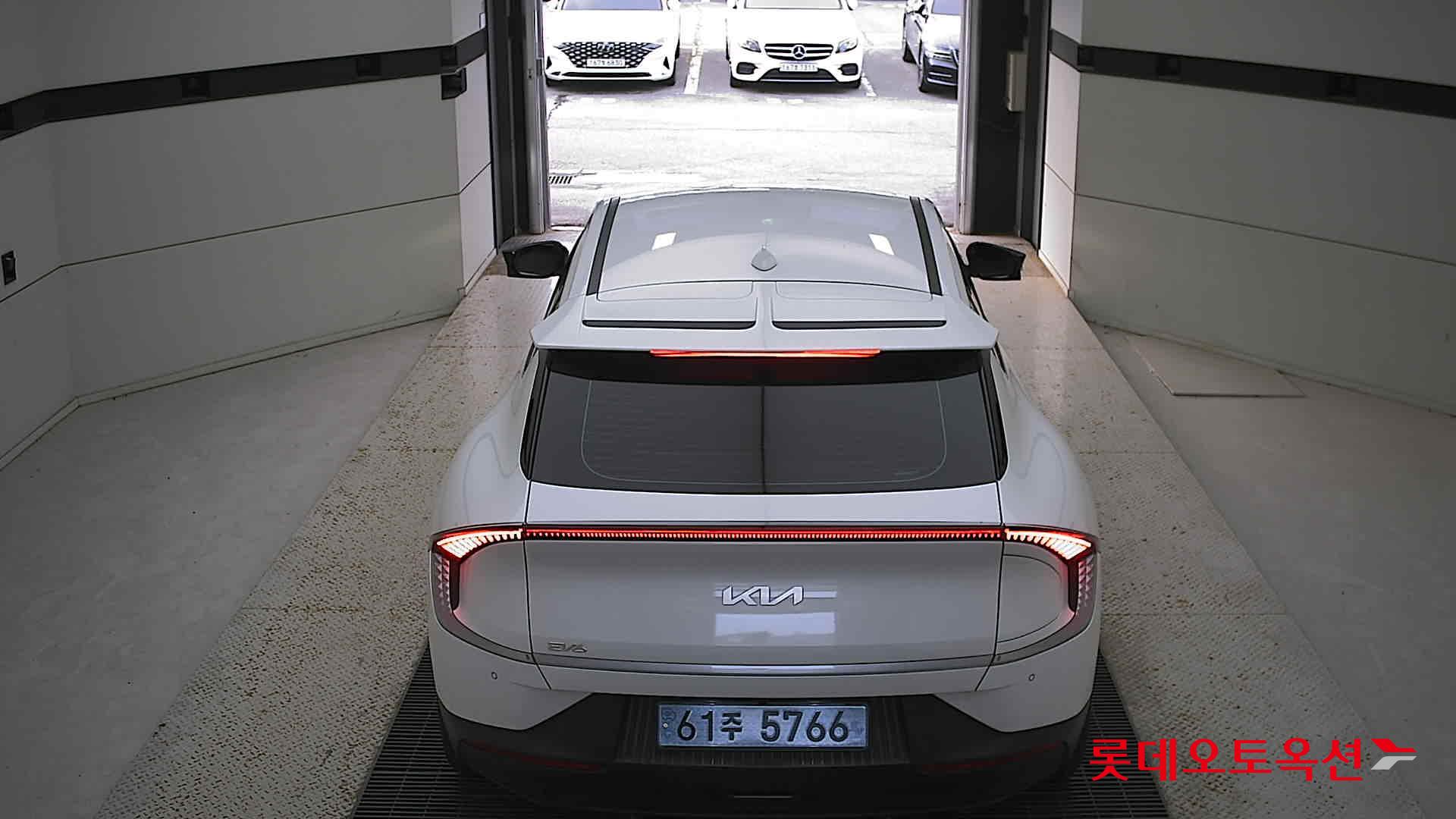 Kia EV6 2022 Белый из Кореи, фото 5