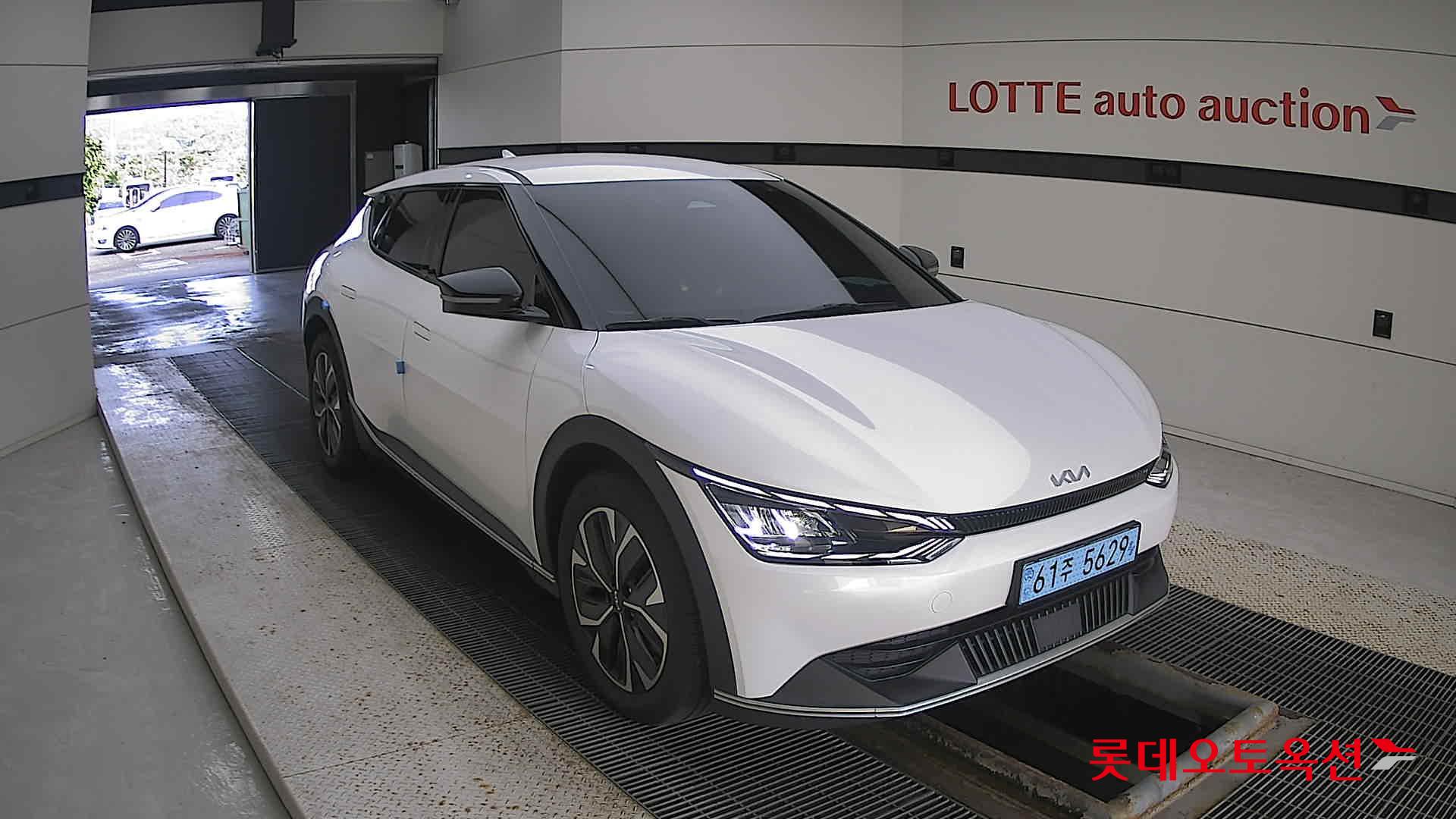 Kia EV6 2022 Белый из Кореи, фото 2