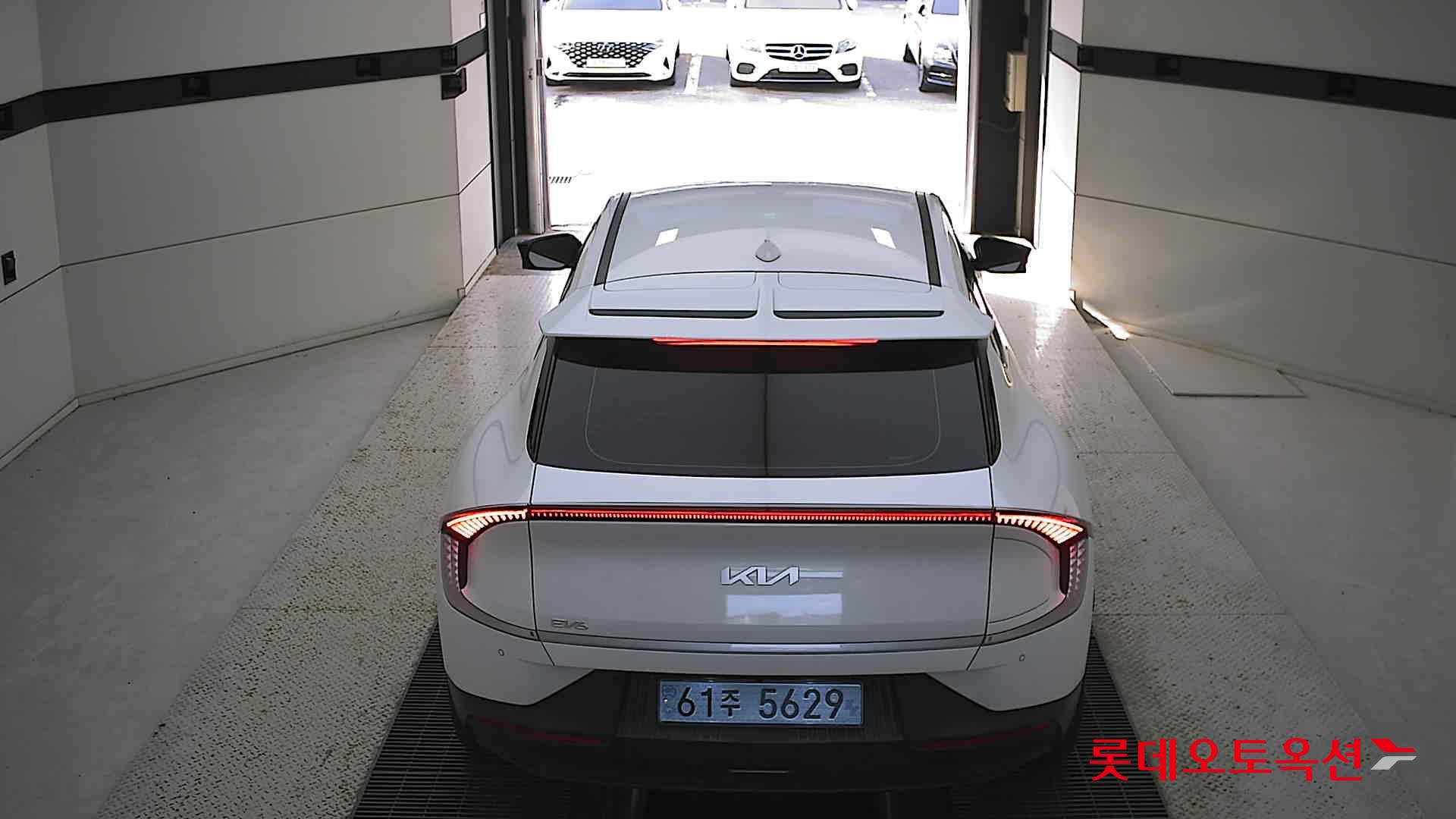 Kia EV6 2022 Белый из Кореи, фото 5