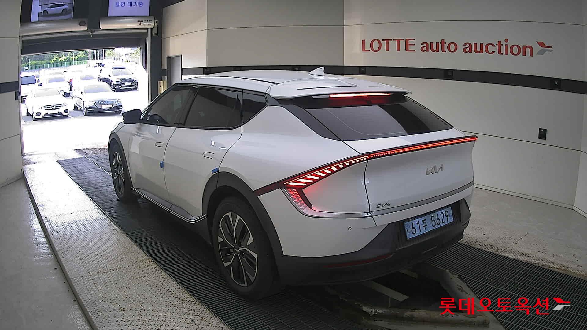 Kia EV6 2022 Белый из Кореи, фото 6