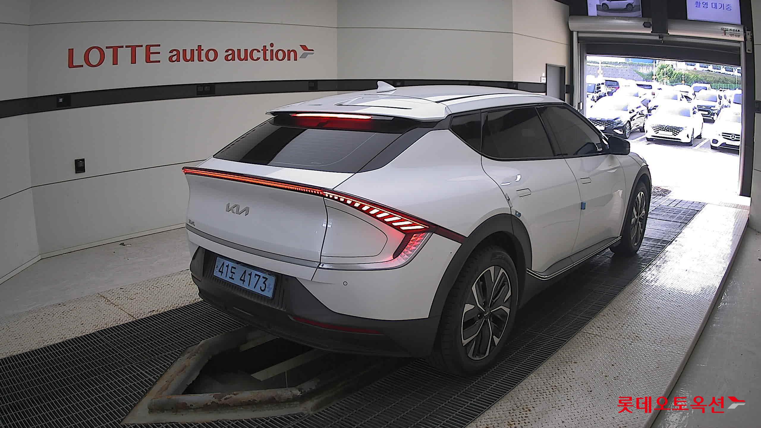 Kia EV6 2022 Белый из Кореи, фото 4