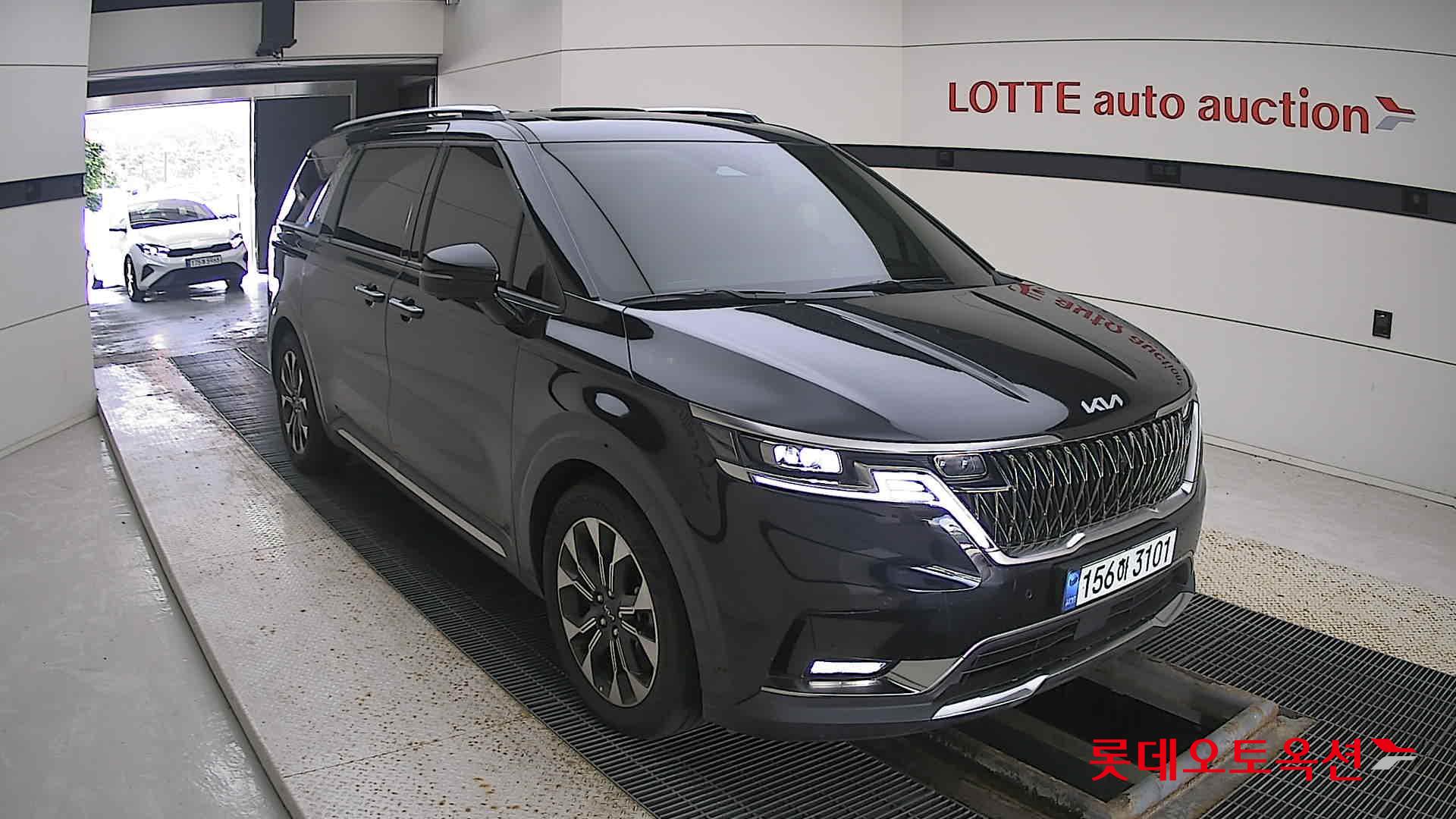 Kia Carnival Limousine 2023 Черный из Кореи, фото 2