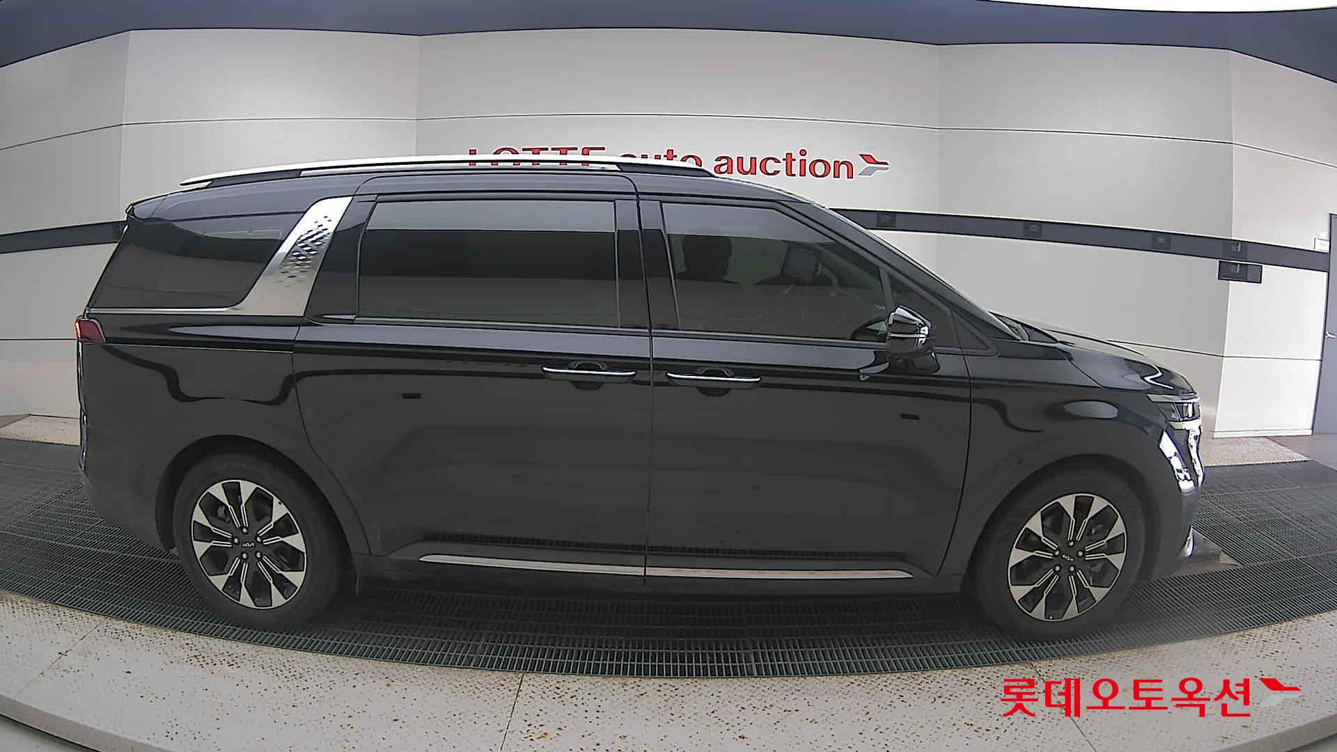 Kia Carnival Limousine 2023 Черный из Кореи, фото 3