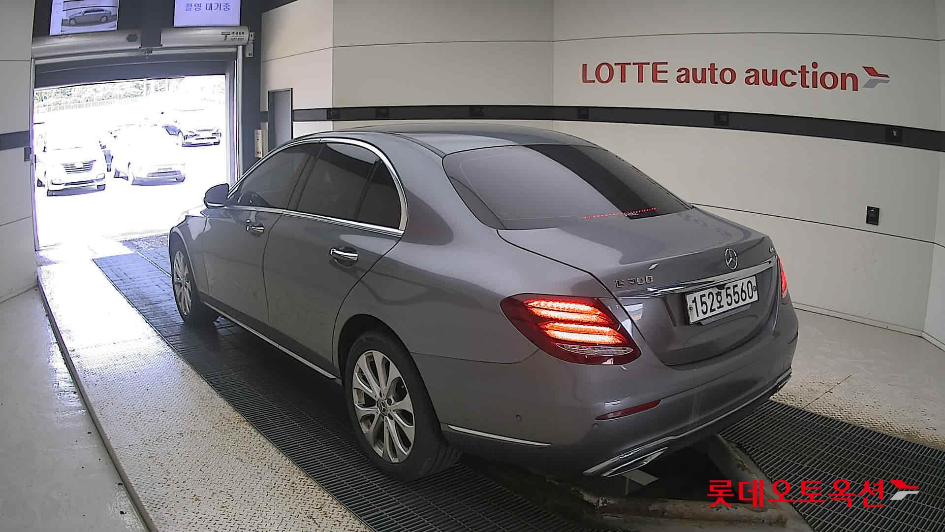 مرسيدس E300