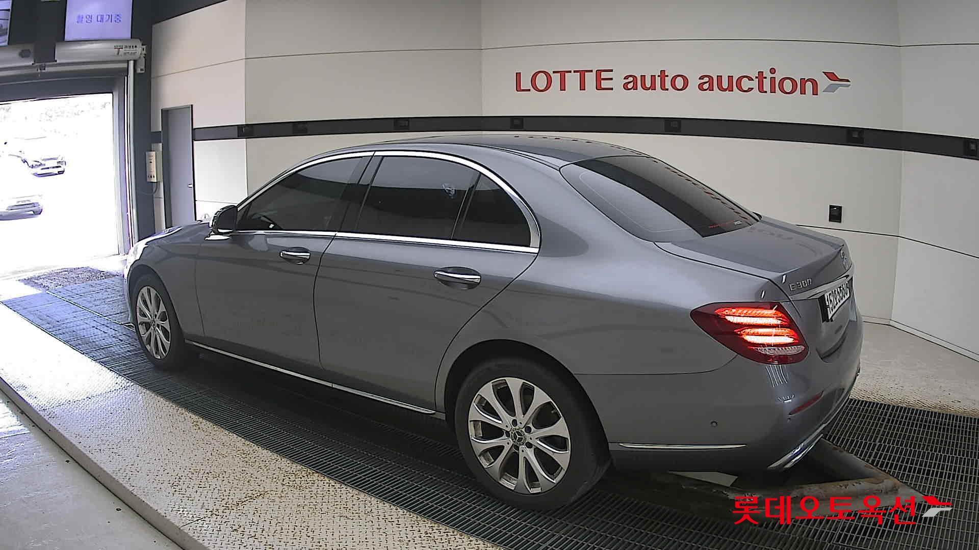 مرسيدس E300