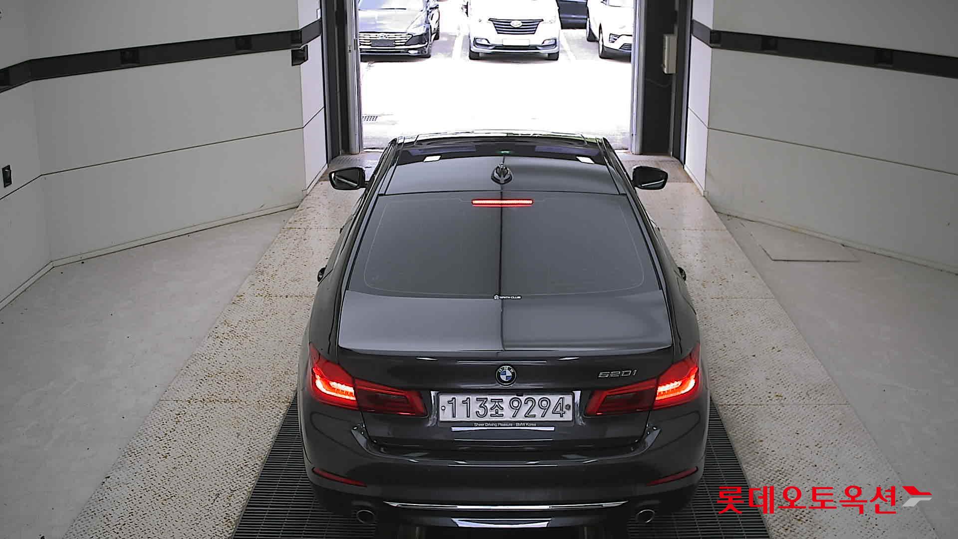 BMW 520I