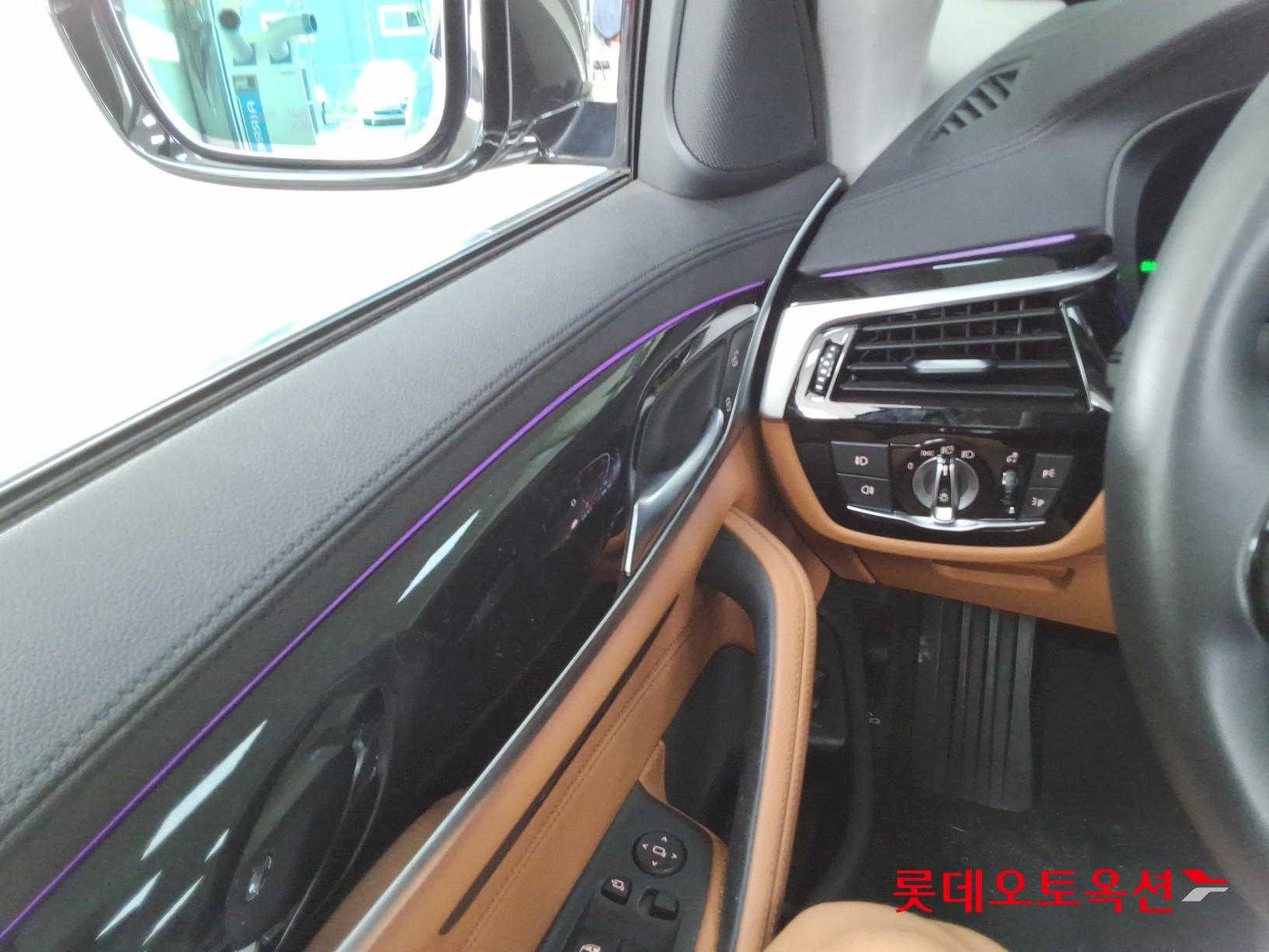 BMW 520I