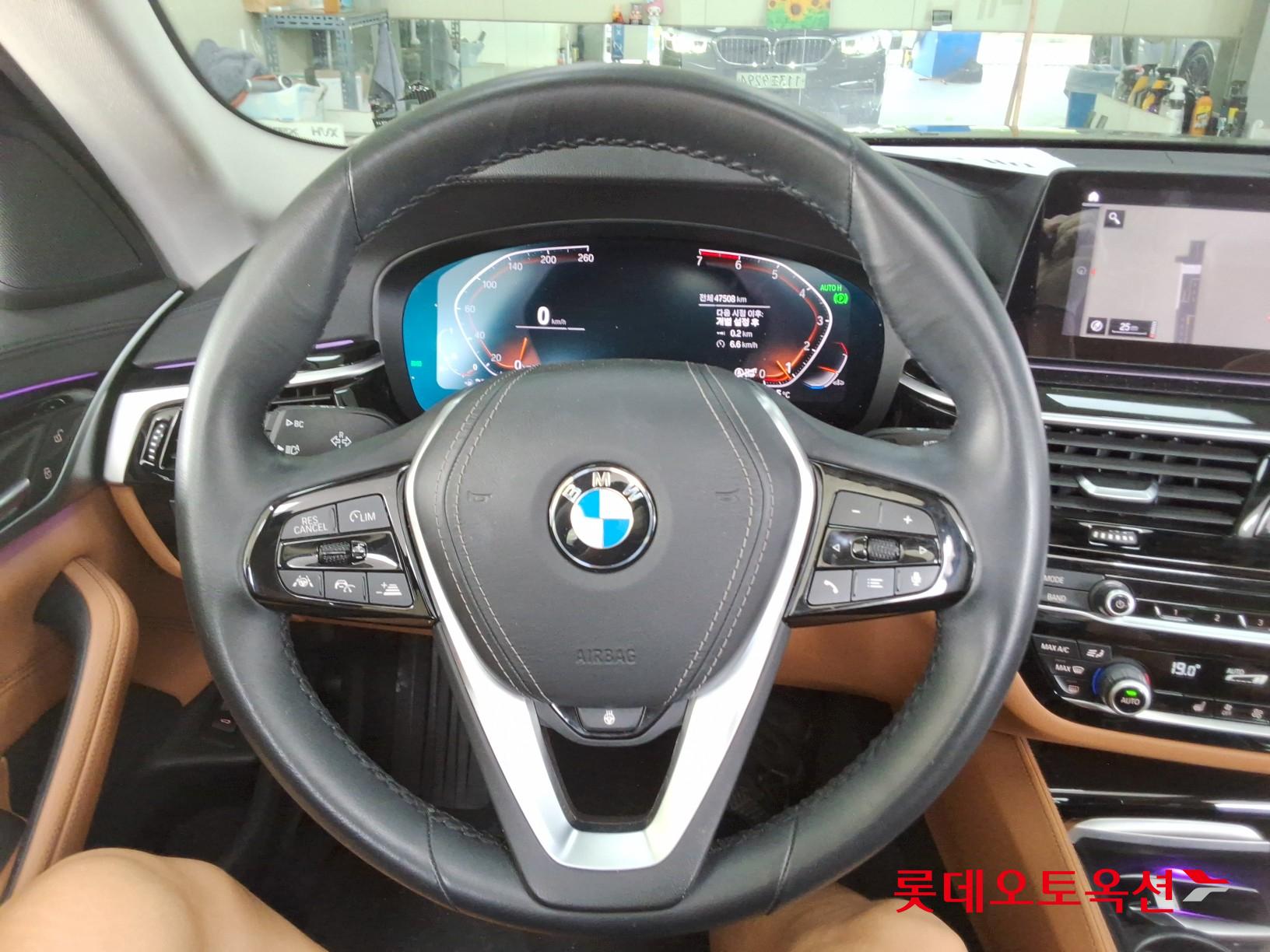 BMW 520I