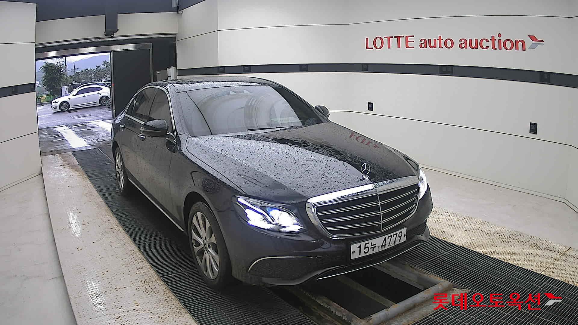 مرسيدس E300