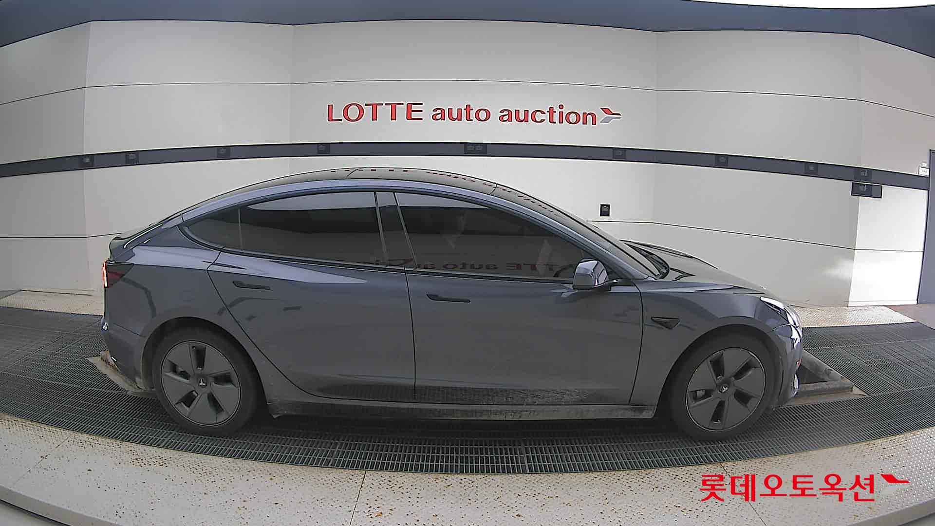 تسلا MODEL 3