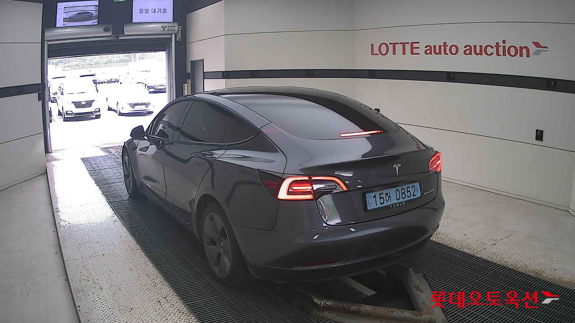 تسلا MODEL 3