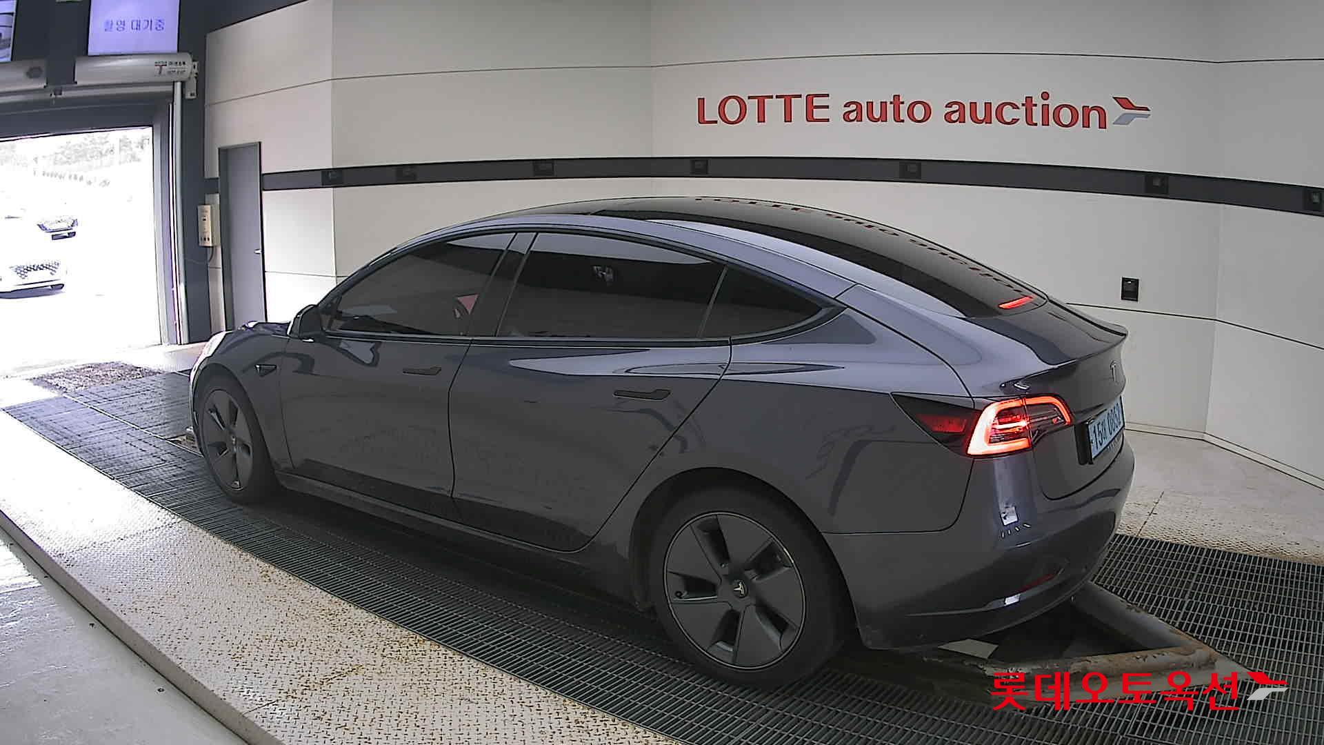 تسلا MODEL 3