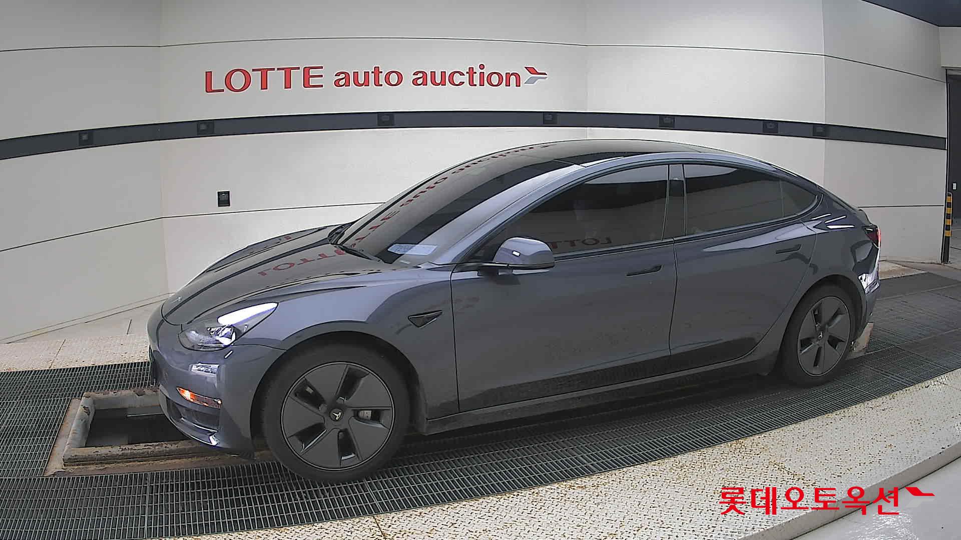 تسلا MODEL 3