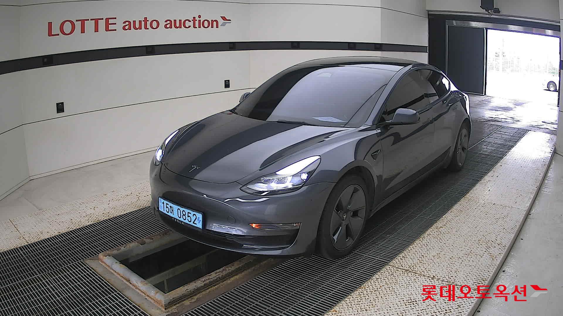 تسلا MODEL 3