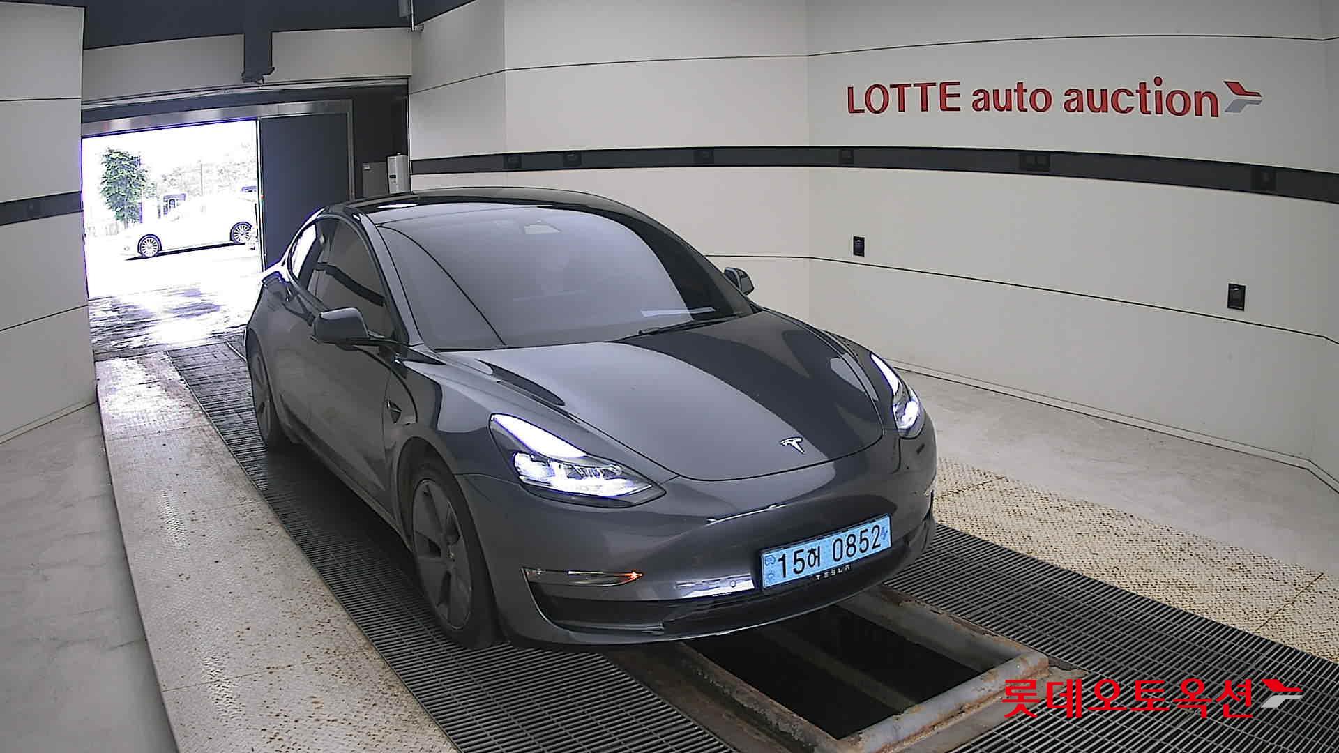 تسلا MODEL 3