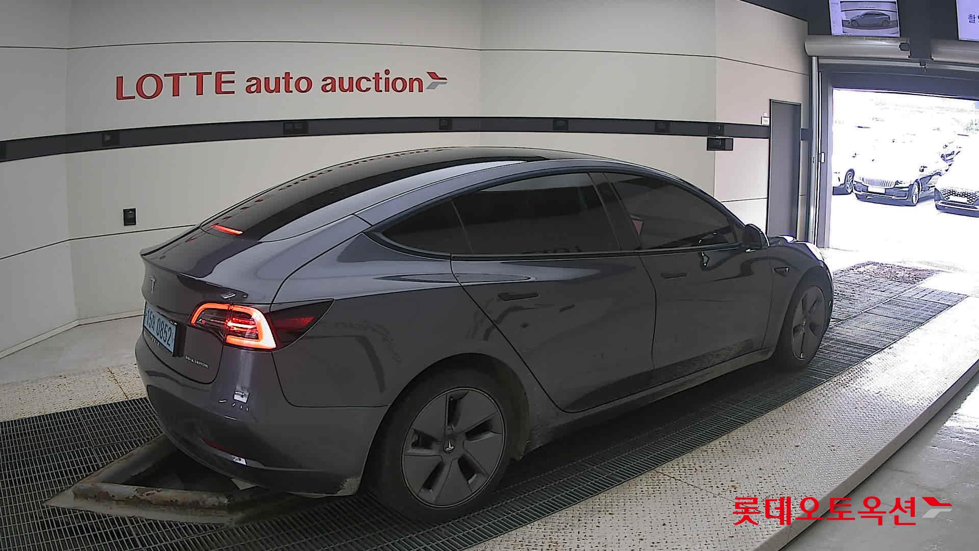 تسلا MODEL 3