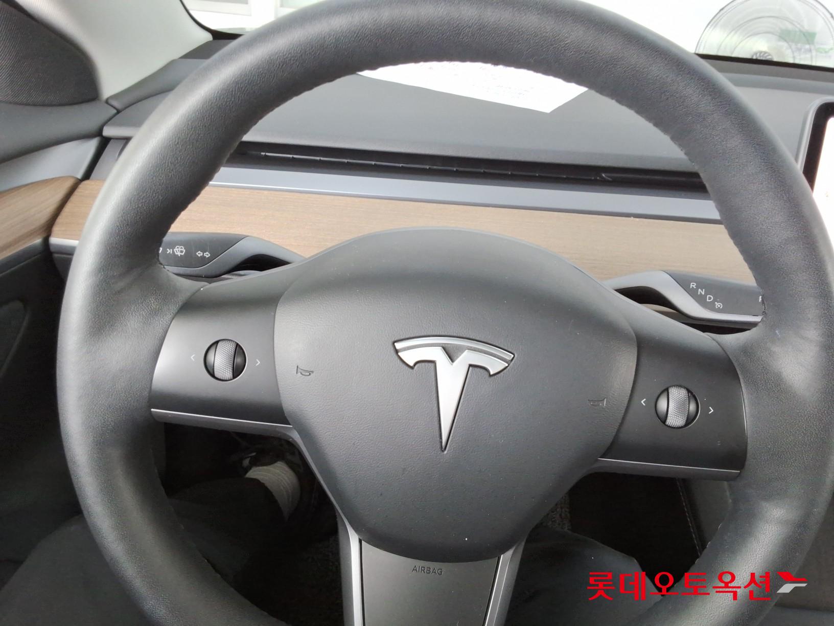 تسلا MODEL 3