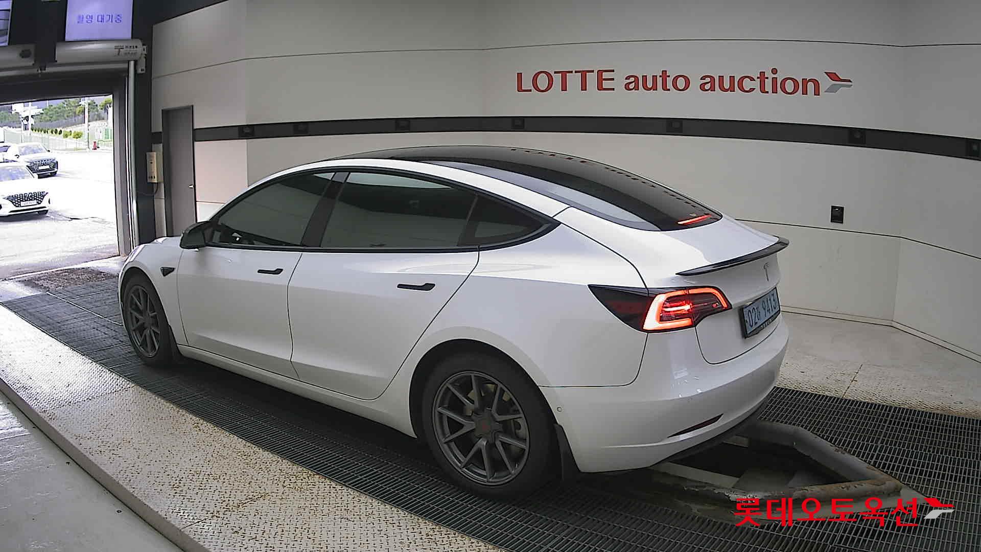 تسلا MODEL 3