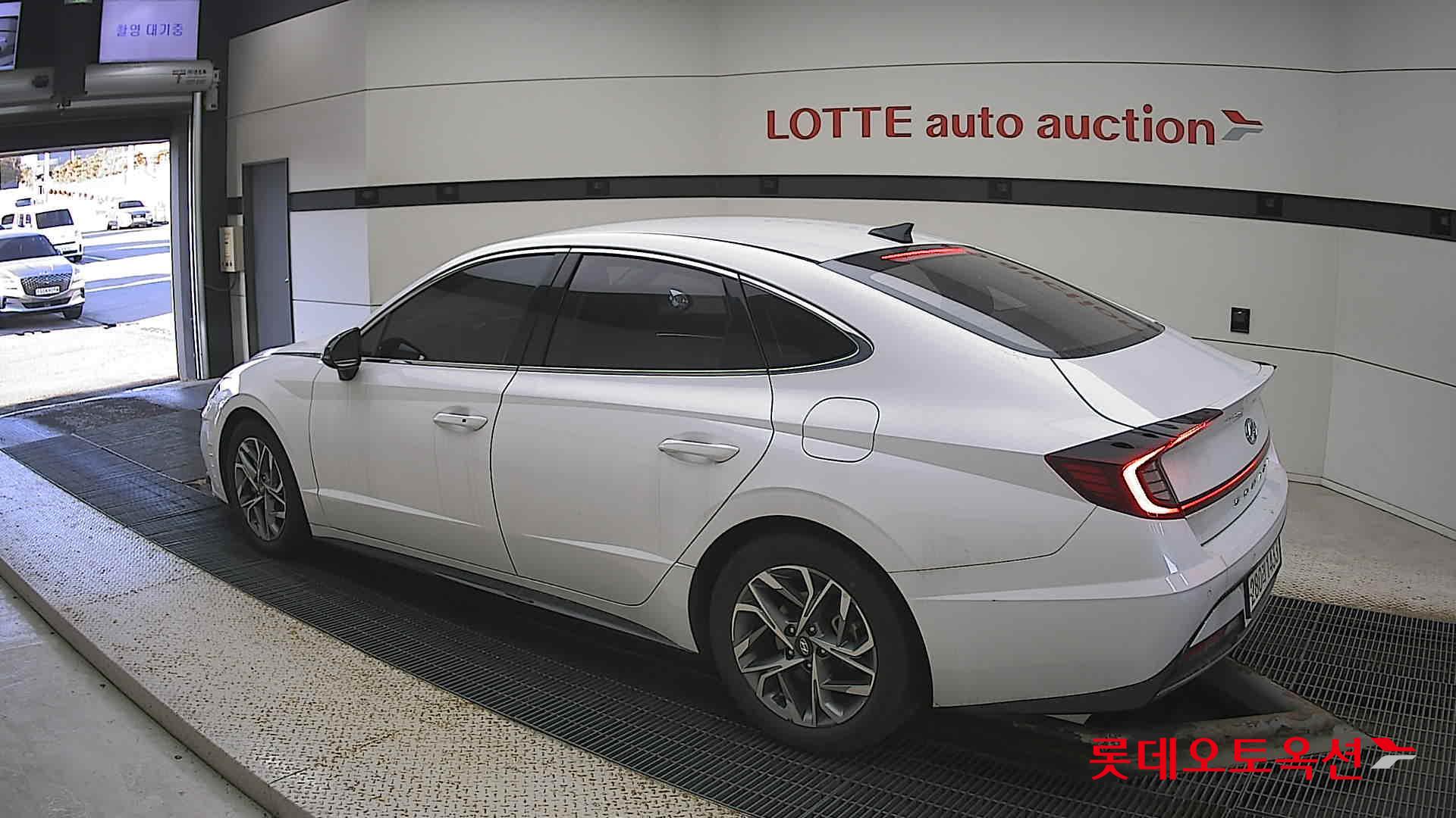 صورة إضافية